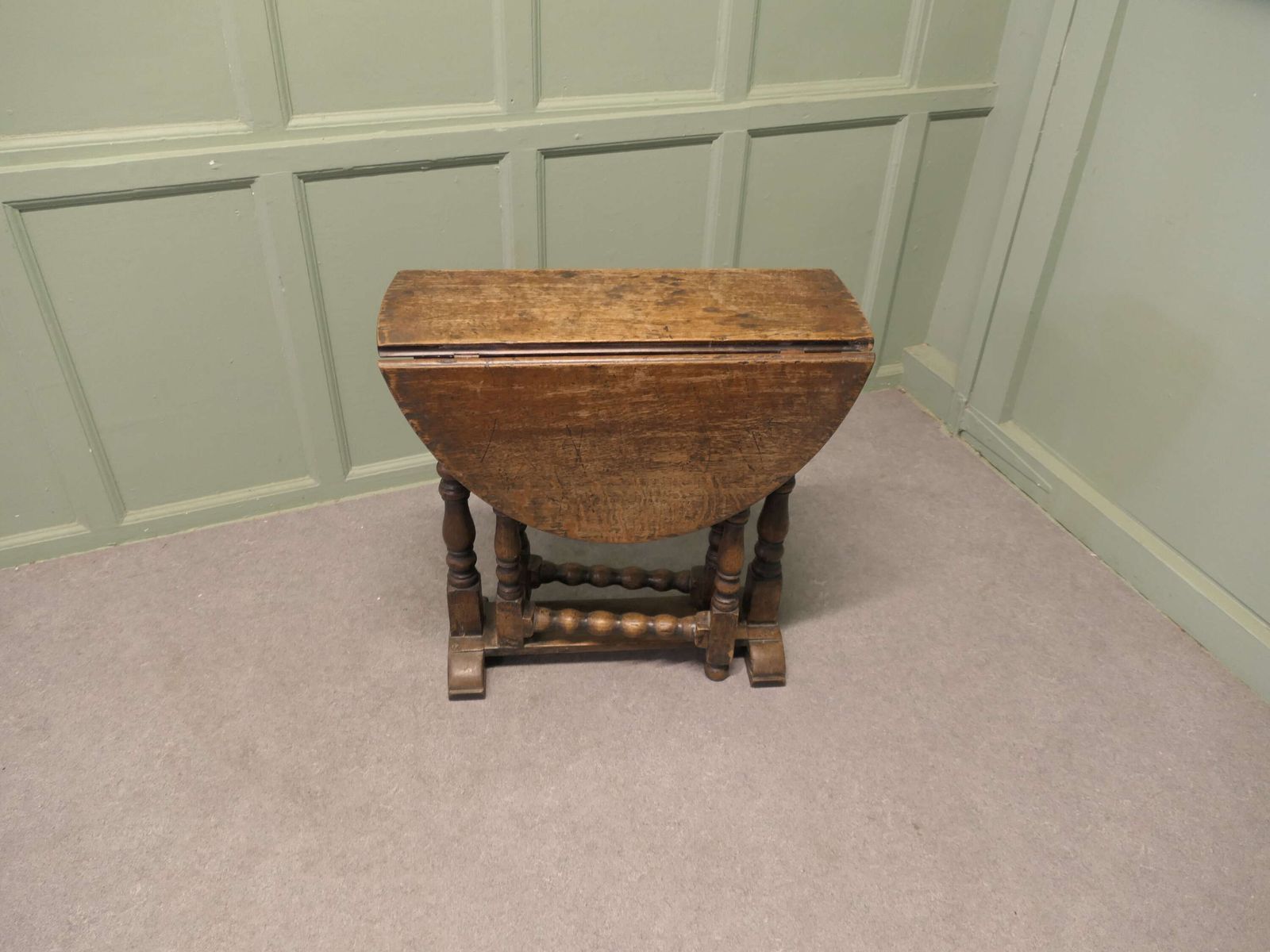 Small Georgian Oak Gate Leg Table The Table Has A Solid Oak Top With Turned Legs photo for sale