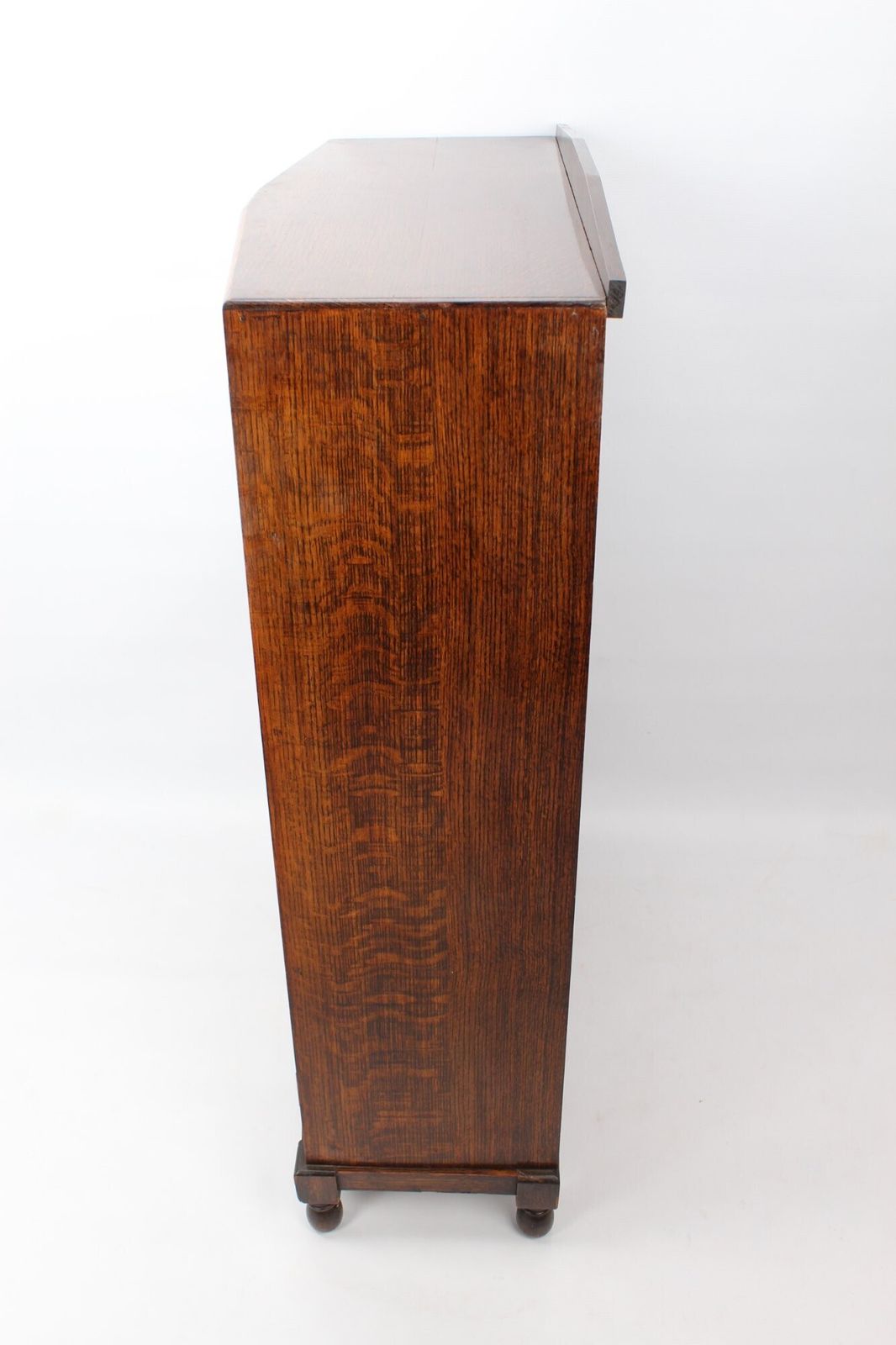 Small & Slim 1920s Oak Bookcase photo vinterior