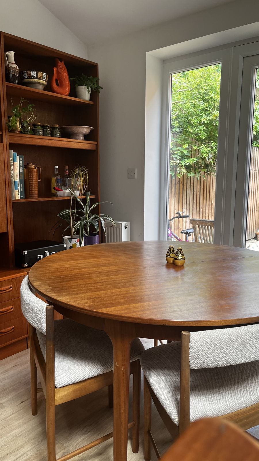 photo vintage Mid Century McIntosh Vintage Extending Dining Table & 4 Chairs Roundette