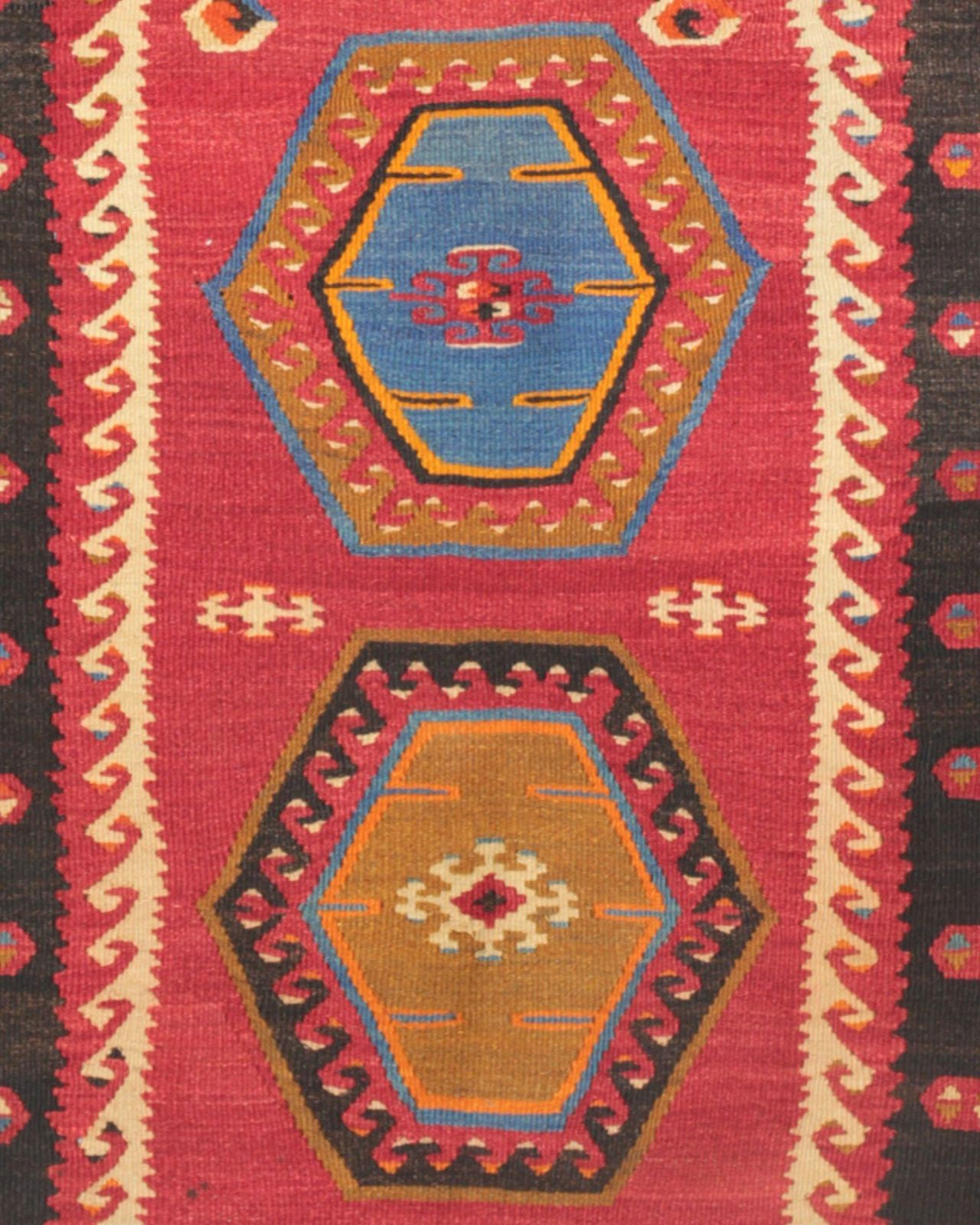 photo furniture Antiek Turks kilimkleed rood multicolour tribaal medaillon flatweave tapijt 1940