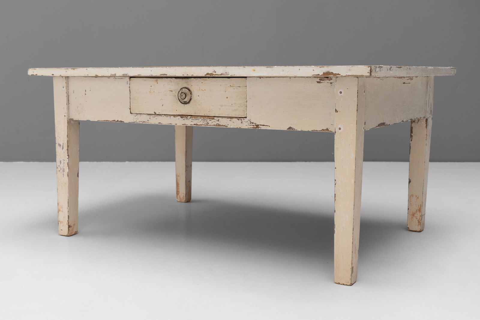 Low Pine Coffee Table photo vinterior