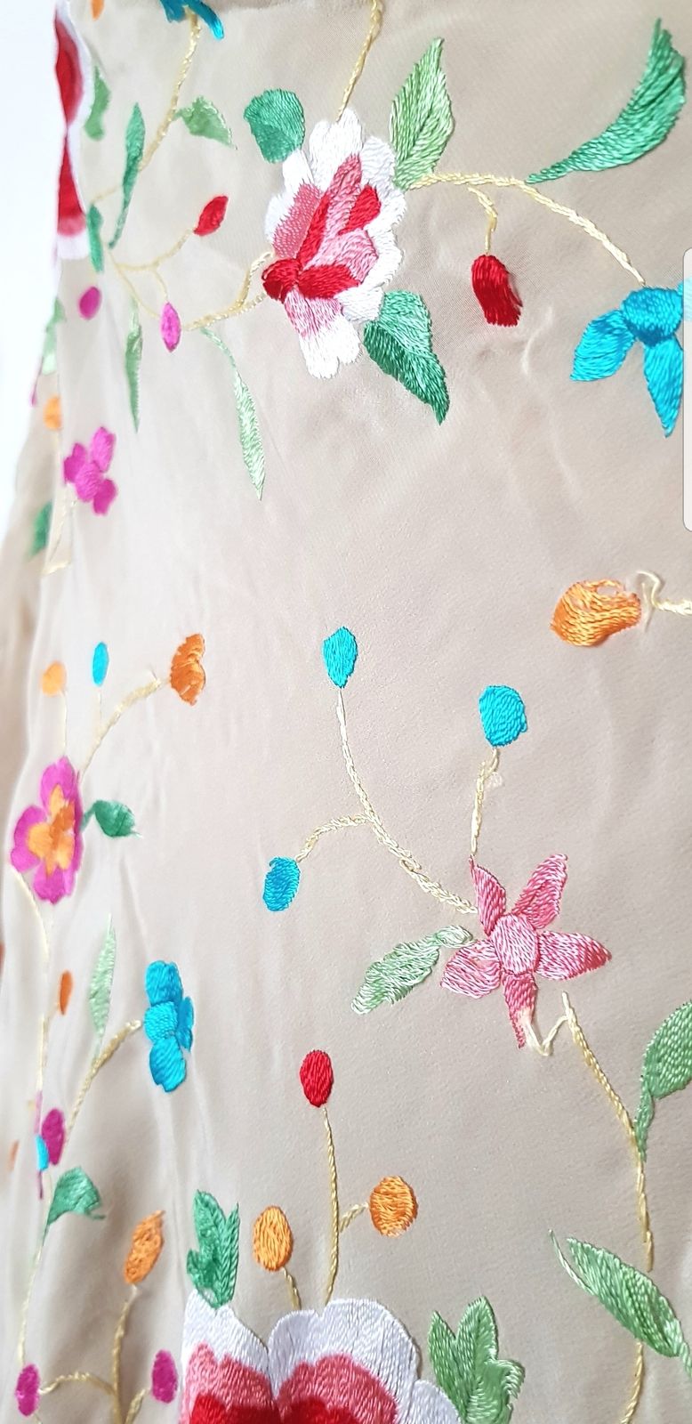 photo for sale Antique Silk Embroidered Piano Shawl, Manton De Manila.