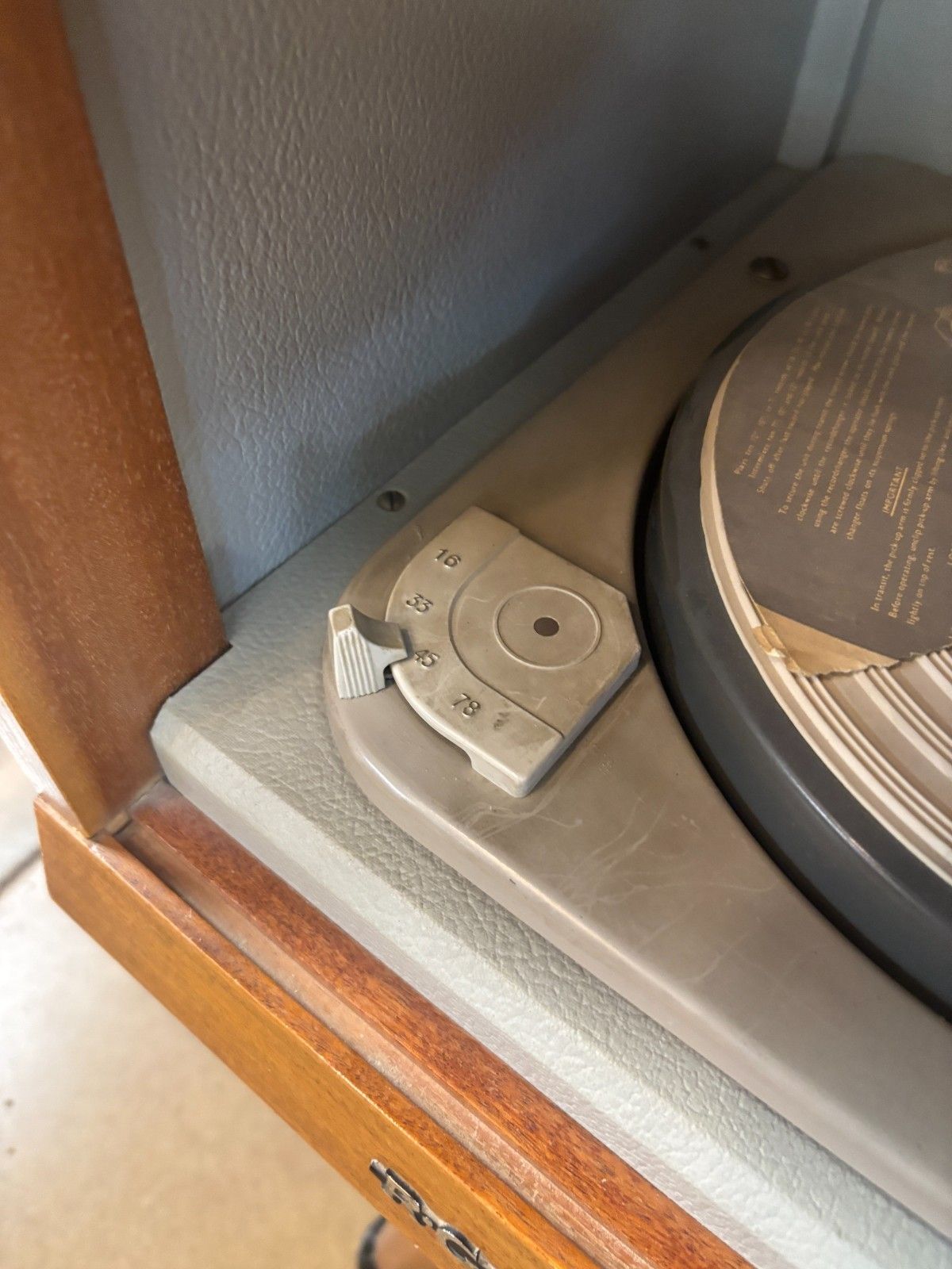Mid Century G.R.D Model 204 Radiogram photo vintage