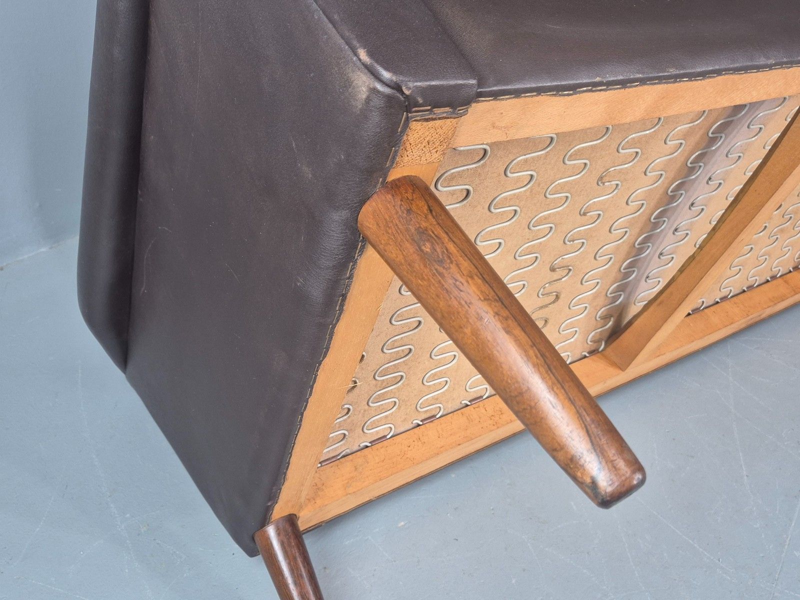 photo furniture Vintage Mid Century 3 Seater Danish Brown Leather Sofa Retro 1960s Eb12261