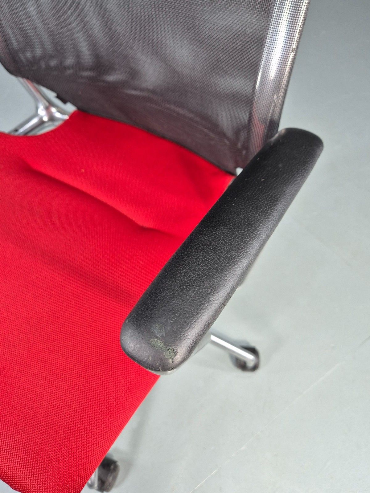 Vintage Vitra Media Office Chair Red And Black Eb12256 photo vinterior