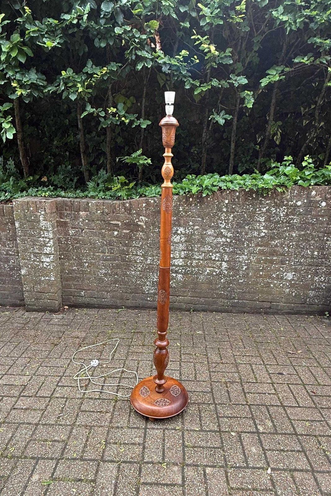 Stunning Vintage Indian Carved Wooden Standard Lamp Pumposh Mid Century Floor Lamp Working And Tested