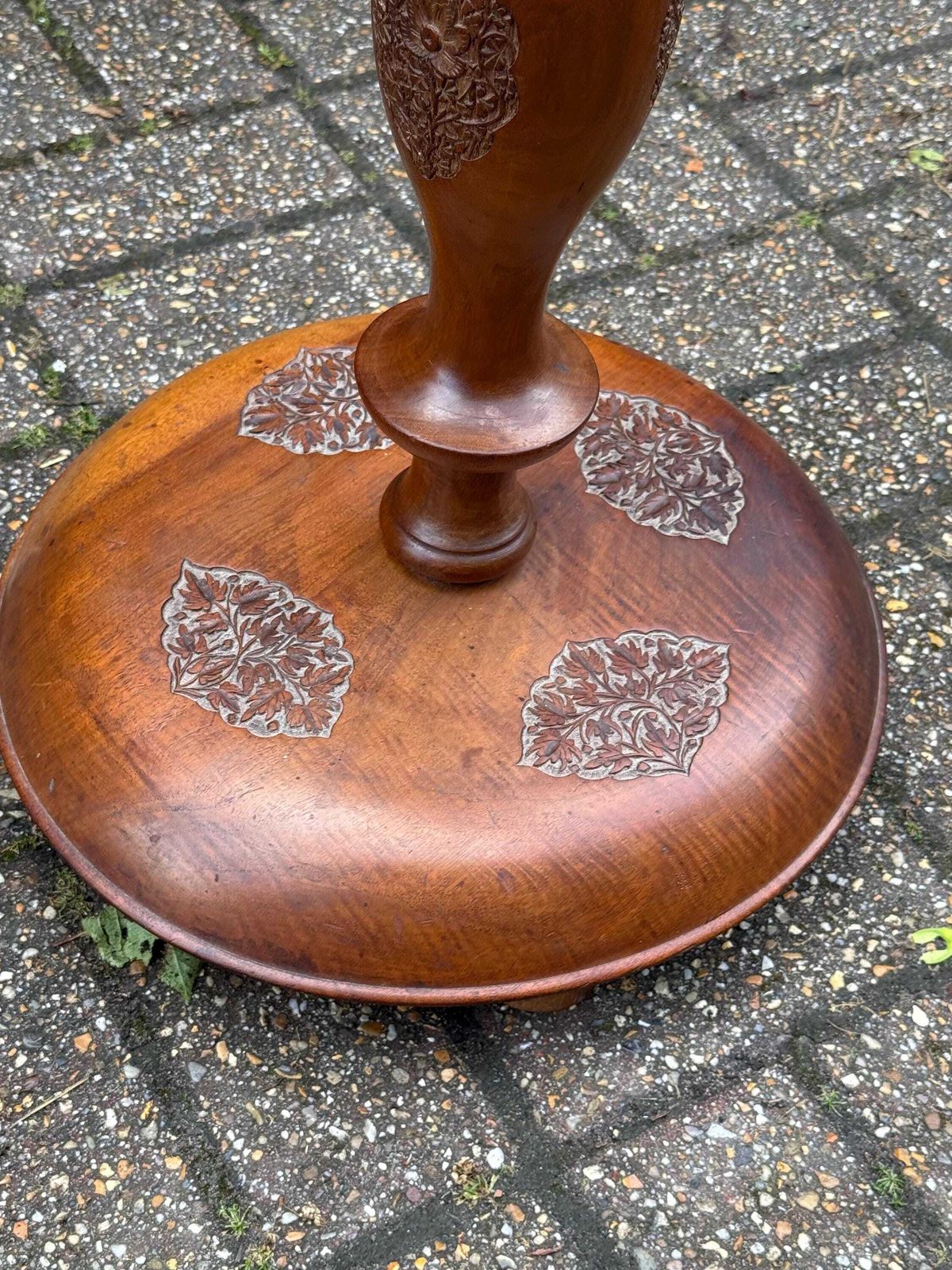 photo furniture Stunning Vintage Indian Carved Wooden Standard Lamp Pumposh Mid Century Floor Lamp Working And Tested