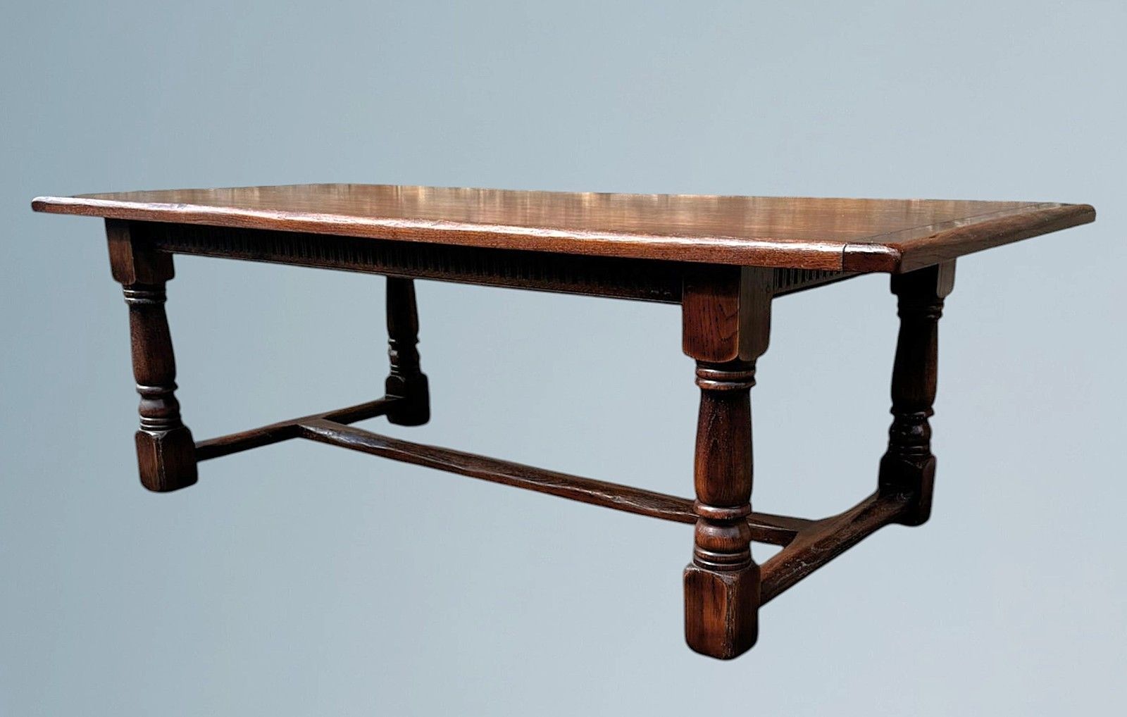 Balmoral Westminster Oak Dining Table Royal Oak photo vinterior