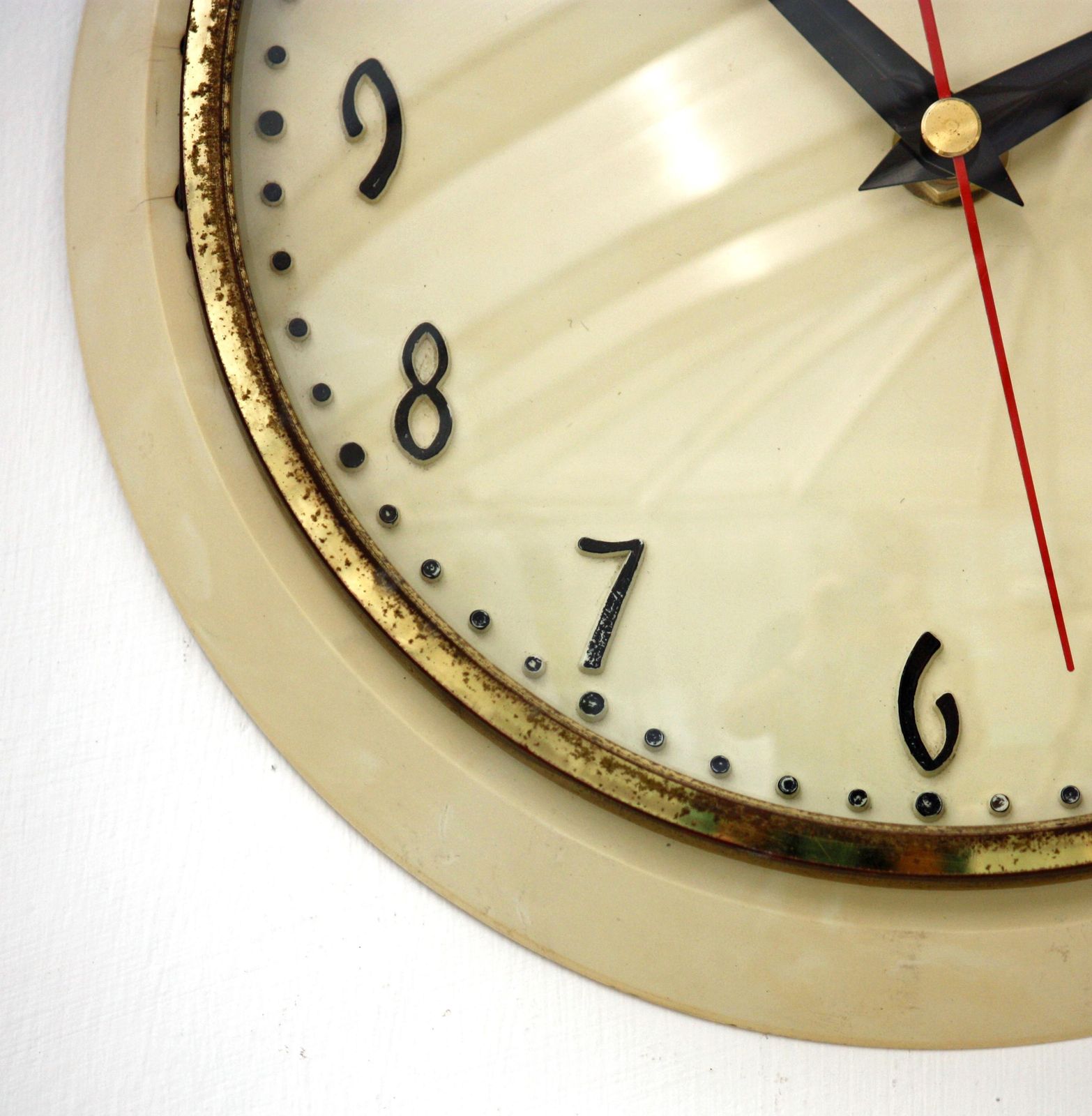 Vintage French Wall Clock   20cm Ffr Bakelite Retro Mid Century Style Clock French Clock Gift Off The Wall Clocks Otwclocks      5 Out Of 5 Stars Disp photo Home Decor