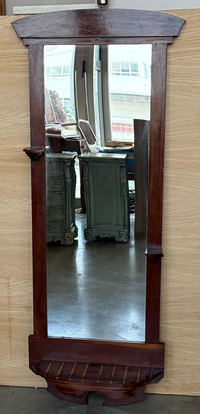 Décoration **Paire de miroirs d'époque Art Nouveau avec étagères intégrées** photo