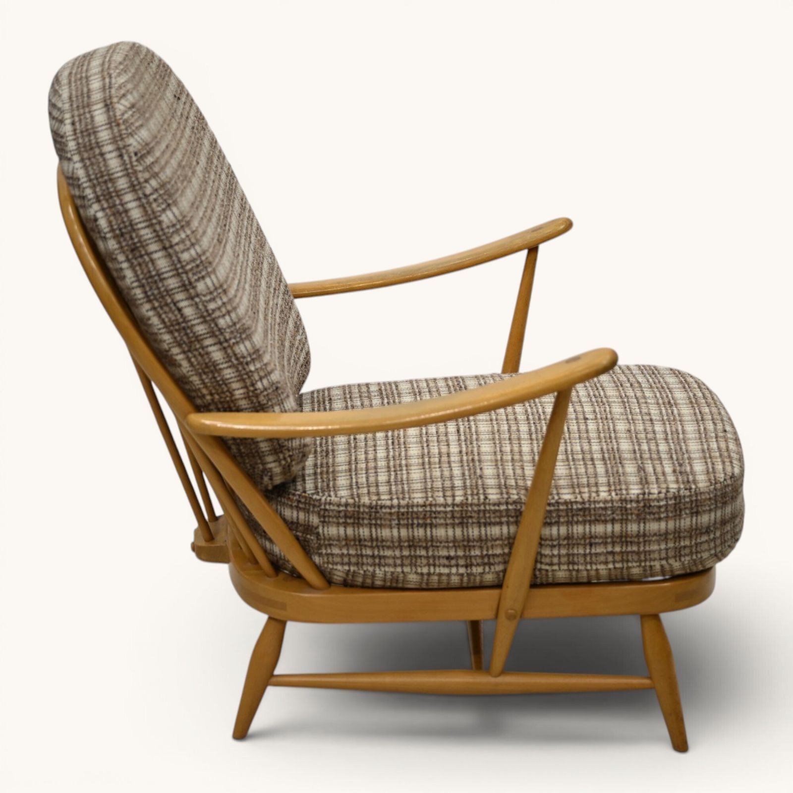 Ercol Windsor Easy Chair Model 203 1970s New Webbing Light Finish Free Delivery* photo buy