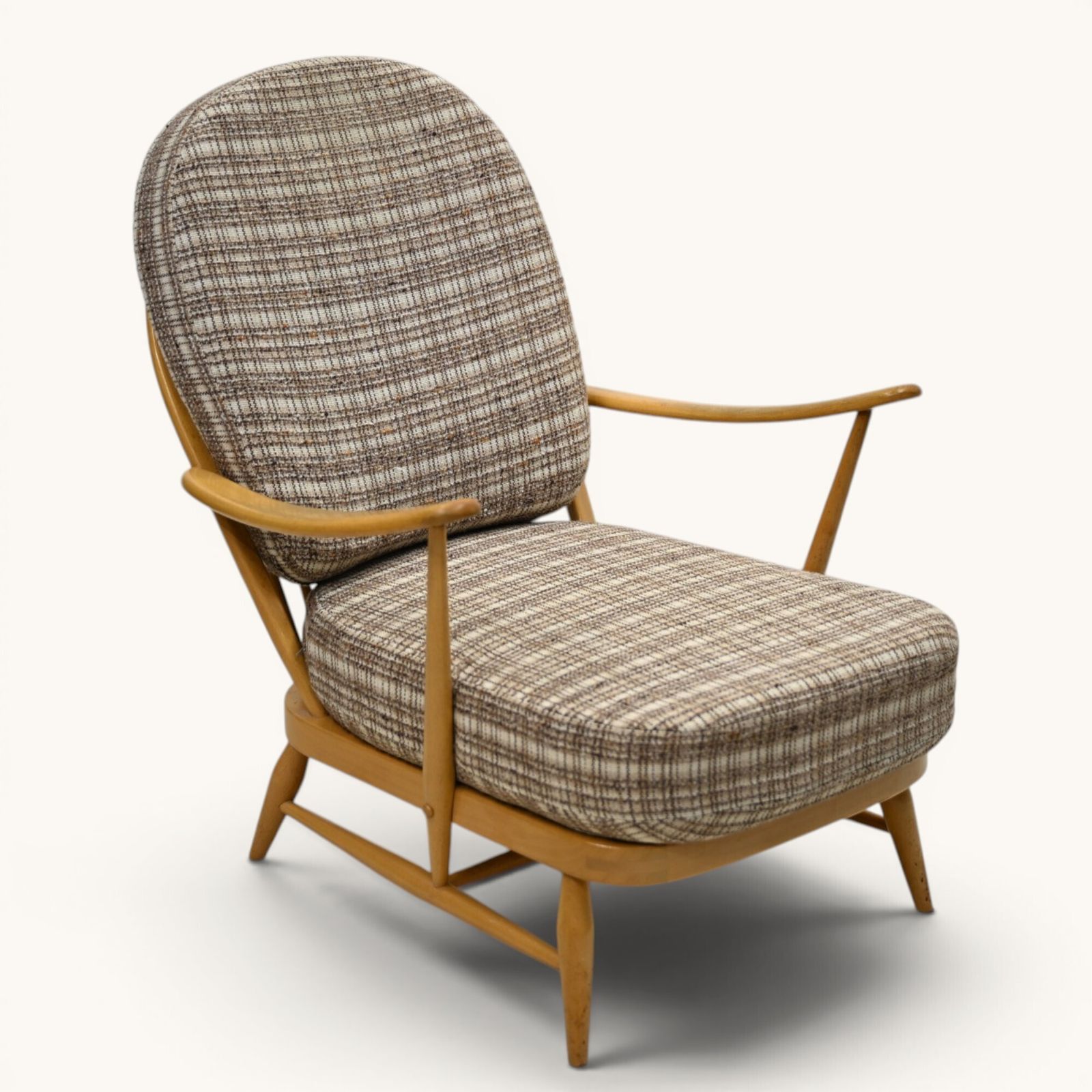 Ercol Windsor Easy Chair Model 203 1970s New Webbing Light Finish Free Delivery* photo vintage