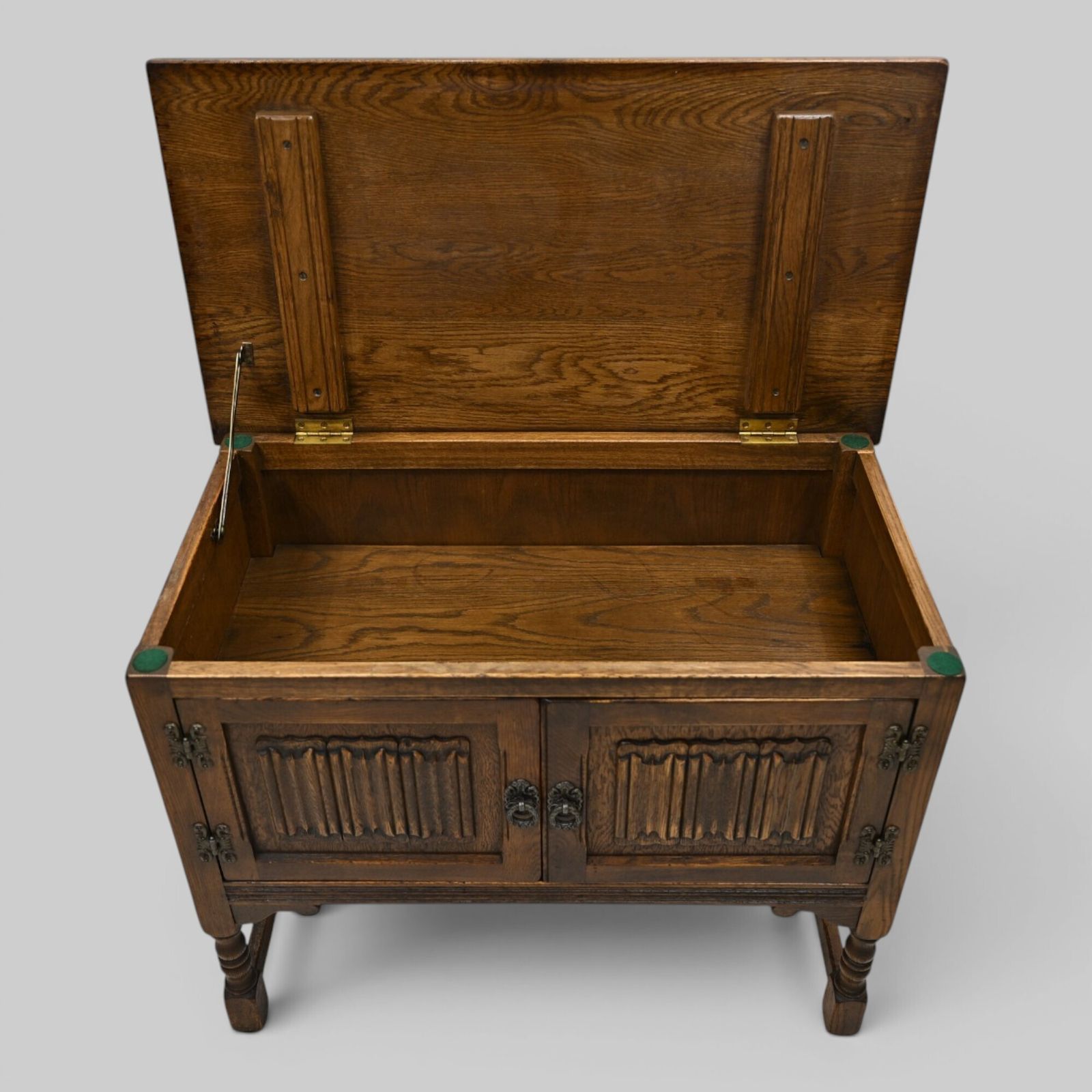 photo furniture Old Charm Music Vinyl Record Player Cabinet Light Oak #1791 Free Uk Delivery