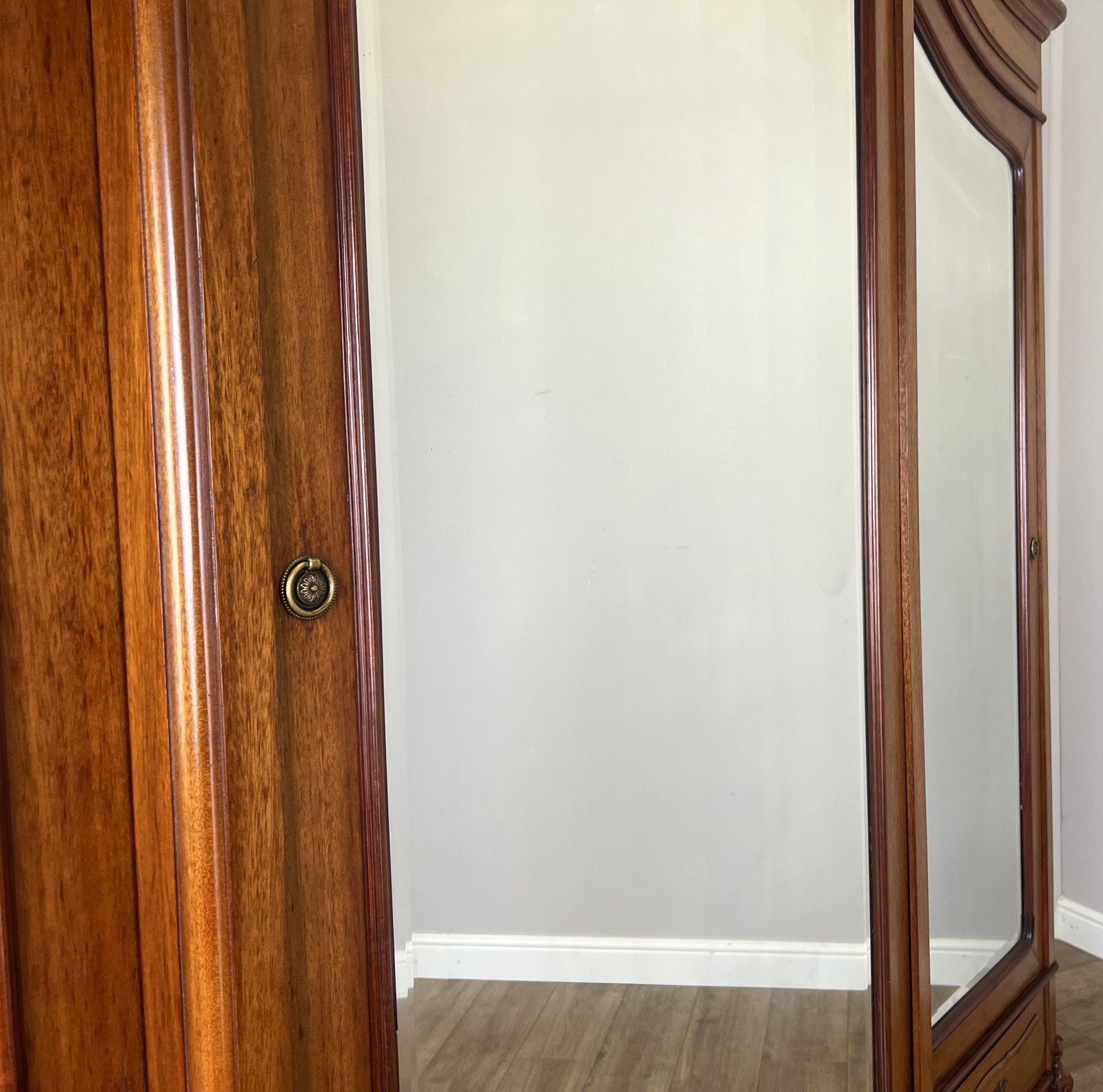 Wardrobe Antique French Mahogany Three Door Mirrored Carved Armoire Lot 6127 photo vinterior