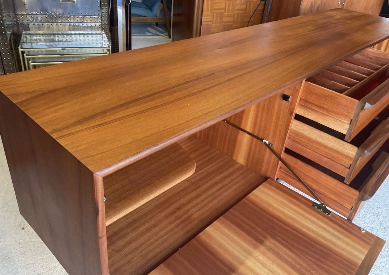 photo vinterior McIntosh Teak Sideboard By Tom Robertson Sunburst Collection