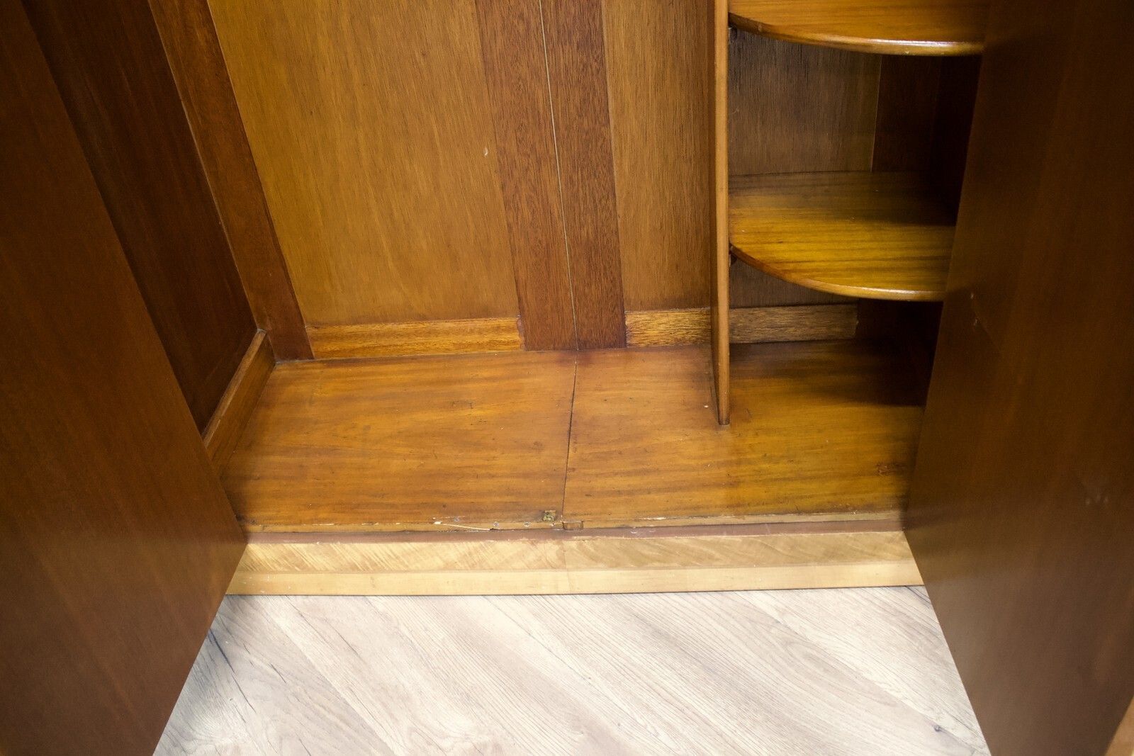 photo furniture Vintage Art Deco Walnut Wardrobe, 1930s #1786