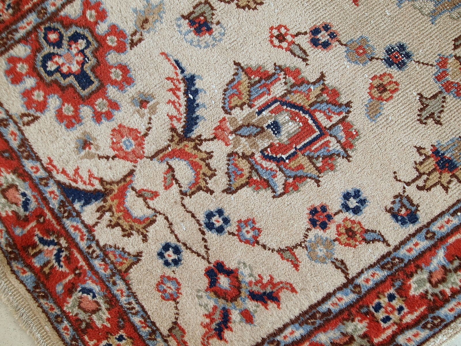 photo furniture Vintage Handmade Pakistani Lahore Rug 2.5' X 4.6' Wool 1950s Beige Navy Red