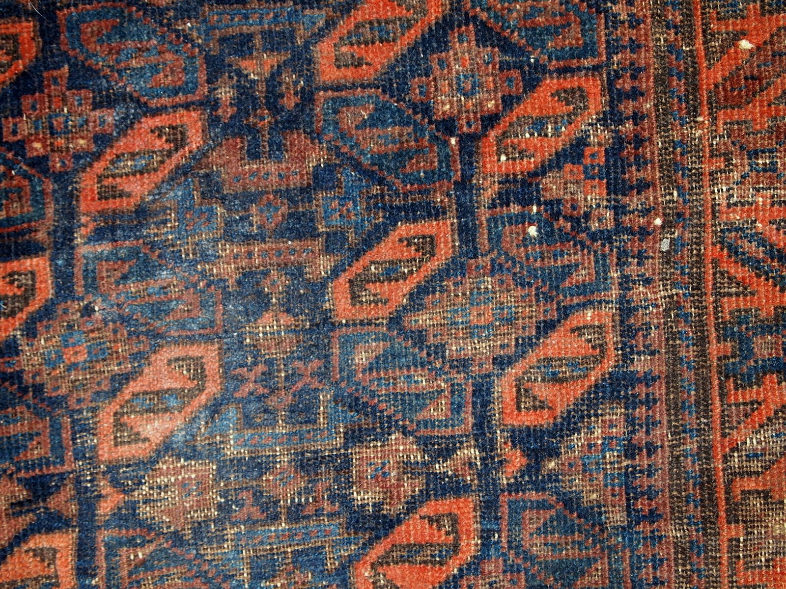 Tapis bagface Baluch afghan d'époque, 2.4' x 2.6', laine, années 1880 photo 115.0
