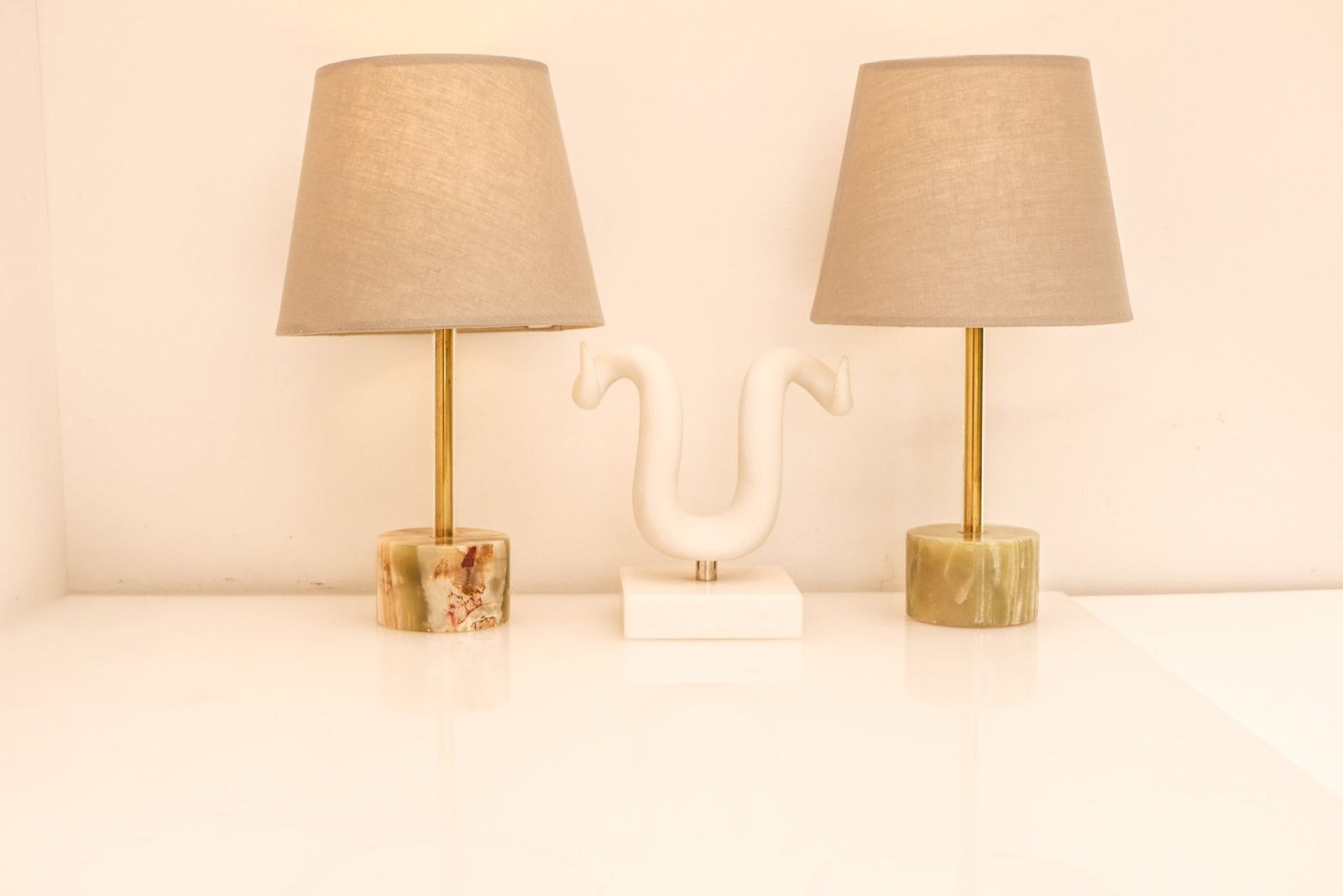 Mid-Century Modern Italiaanse tafellampen van onyx en messing, set van 2 photo buy