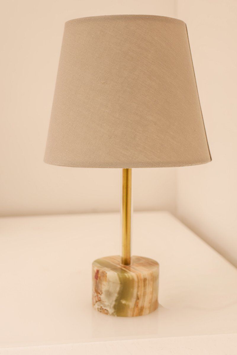 photo vintage Mid-Century Modern Italiaanse tafellampen van onyx en messing, set van 2