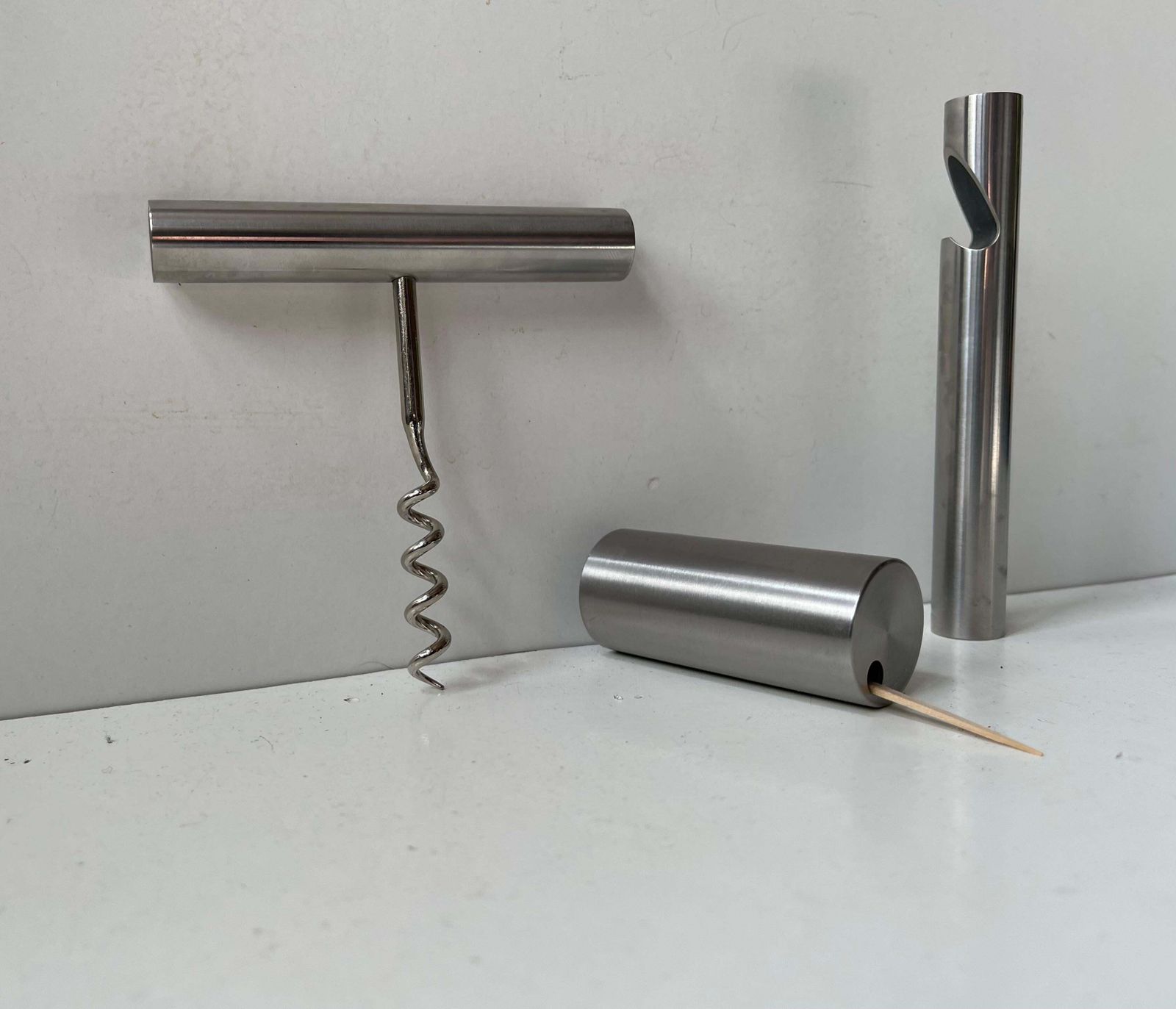 Tire-bouchon, décapsuleur et distributeur de cure-dents Arne Jacobsen pour Stelton photo 347.0