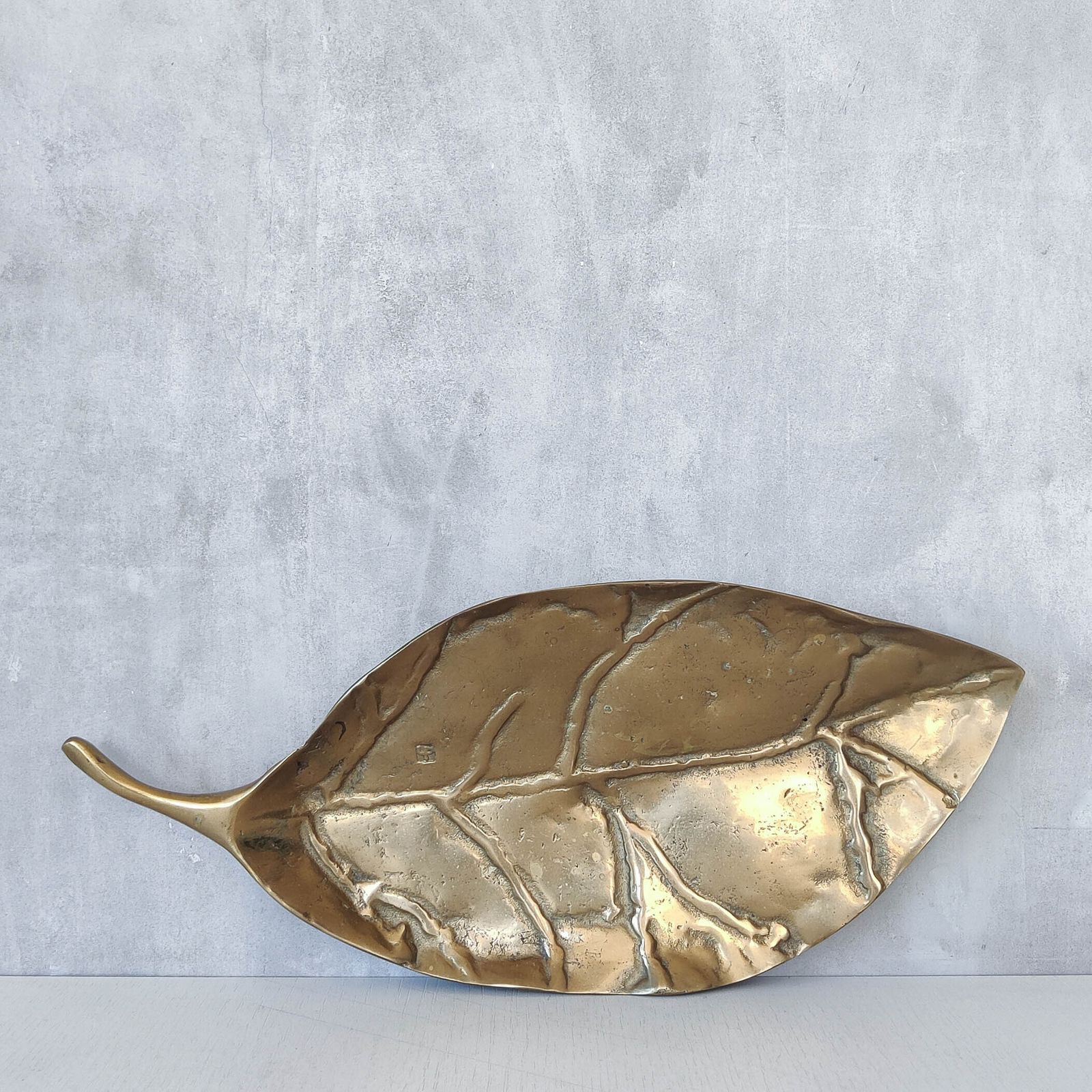 A David Marshall 1980s Brutalist Sand Cast Brass Large Sculptural Leaf Centrepiece photo Home Decor