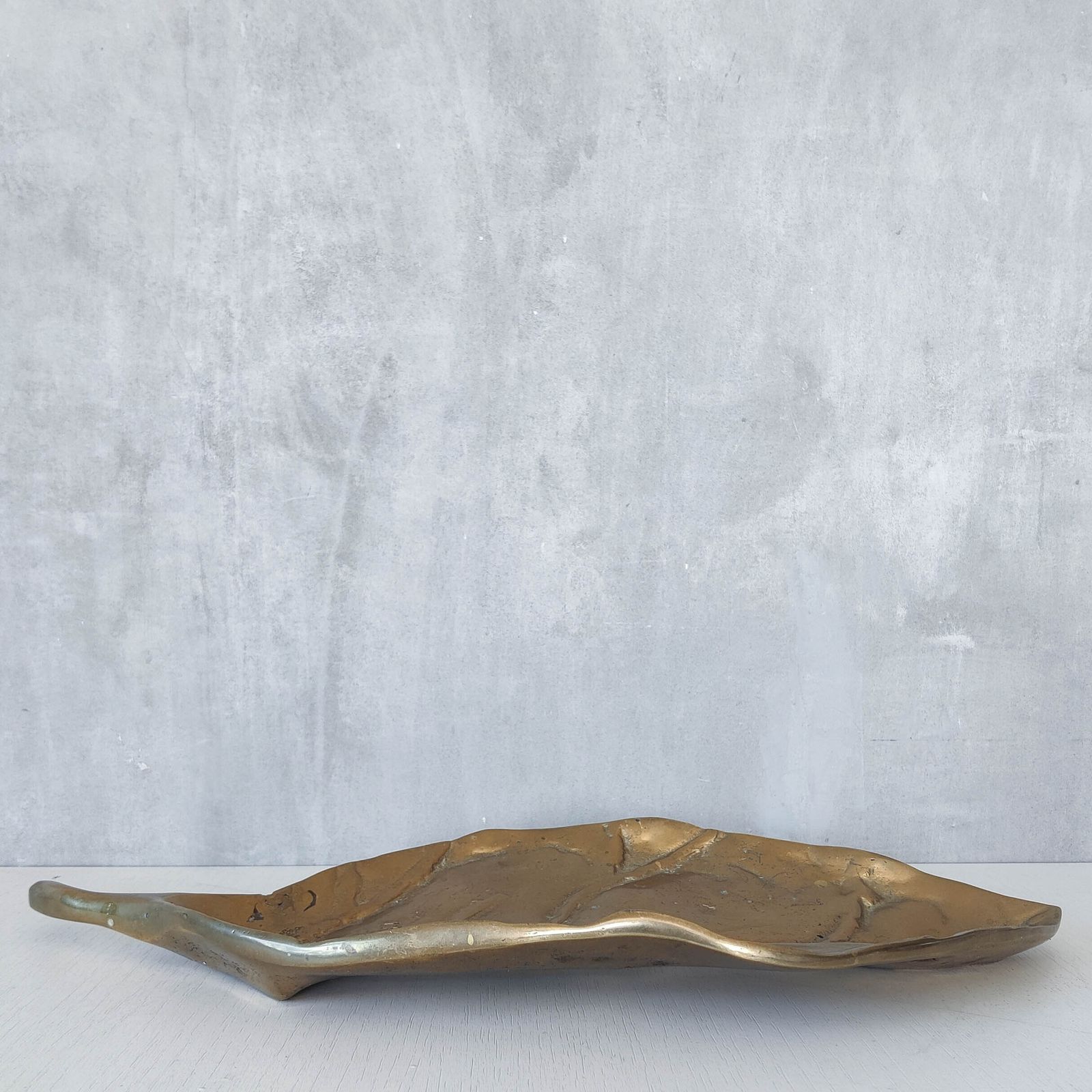 photo vinterior A David Marshall 1980s Brutalist Sand Cast Brass Large Sculptural Leaf Centrepiece