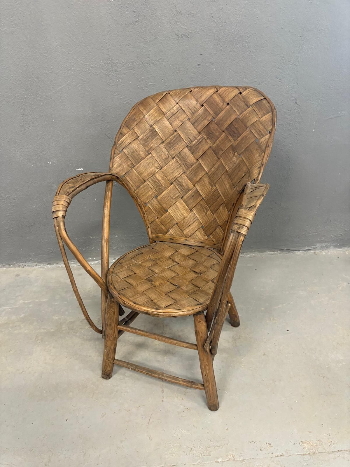 Vintage rieten fauteuil met hoge rugleuning, jaren 1960–1970 photo vinterior