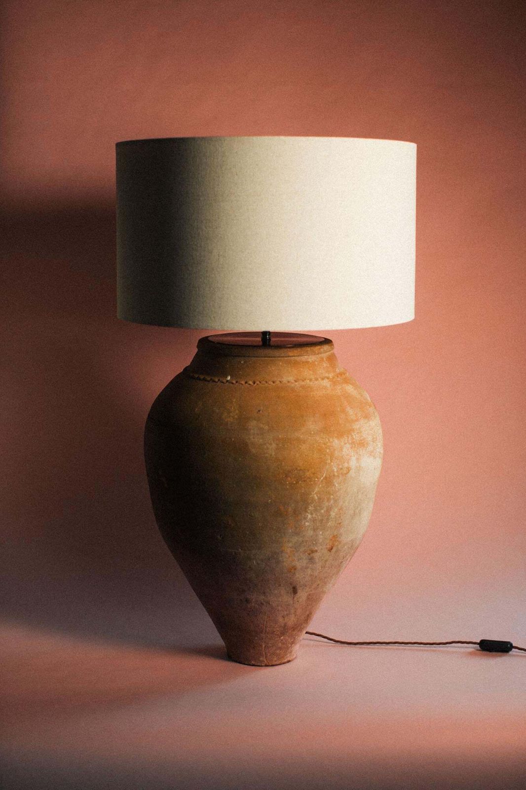 Grand Harvest Tapered Terracotta Lamp photo vinterior
