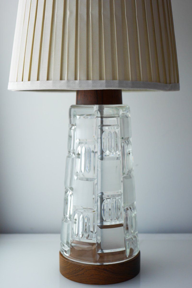 950.0 Mid-Century Modern Scandinavian tafellamp van teakhout en glas, set van 2 photo