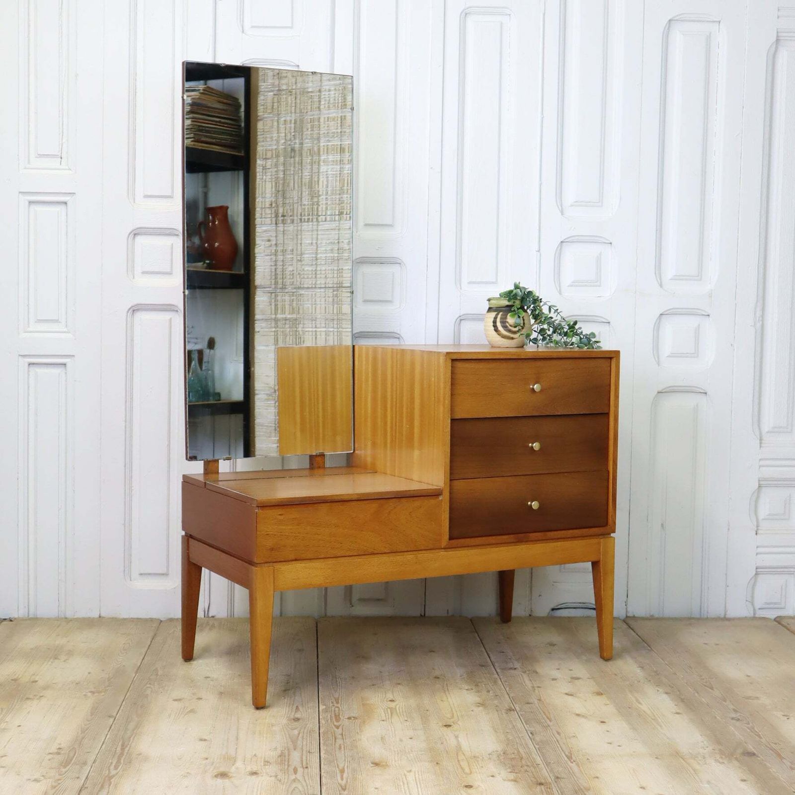 Mid Century Uniflex M Range Vanity Unit photo furniture