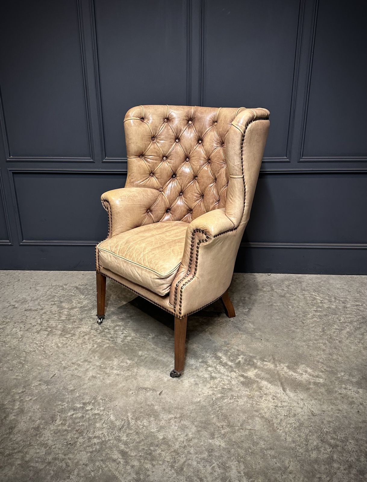 Buttoned Leather Porters Wing Chair photo 2150.0