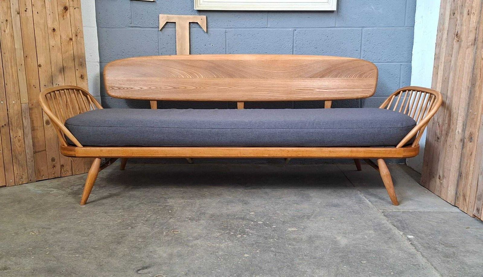 Ercol Day Bed / Studio Couch ~ Vintage ~ Mid Century