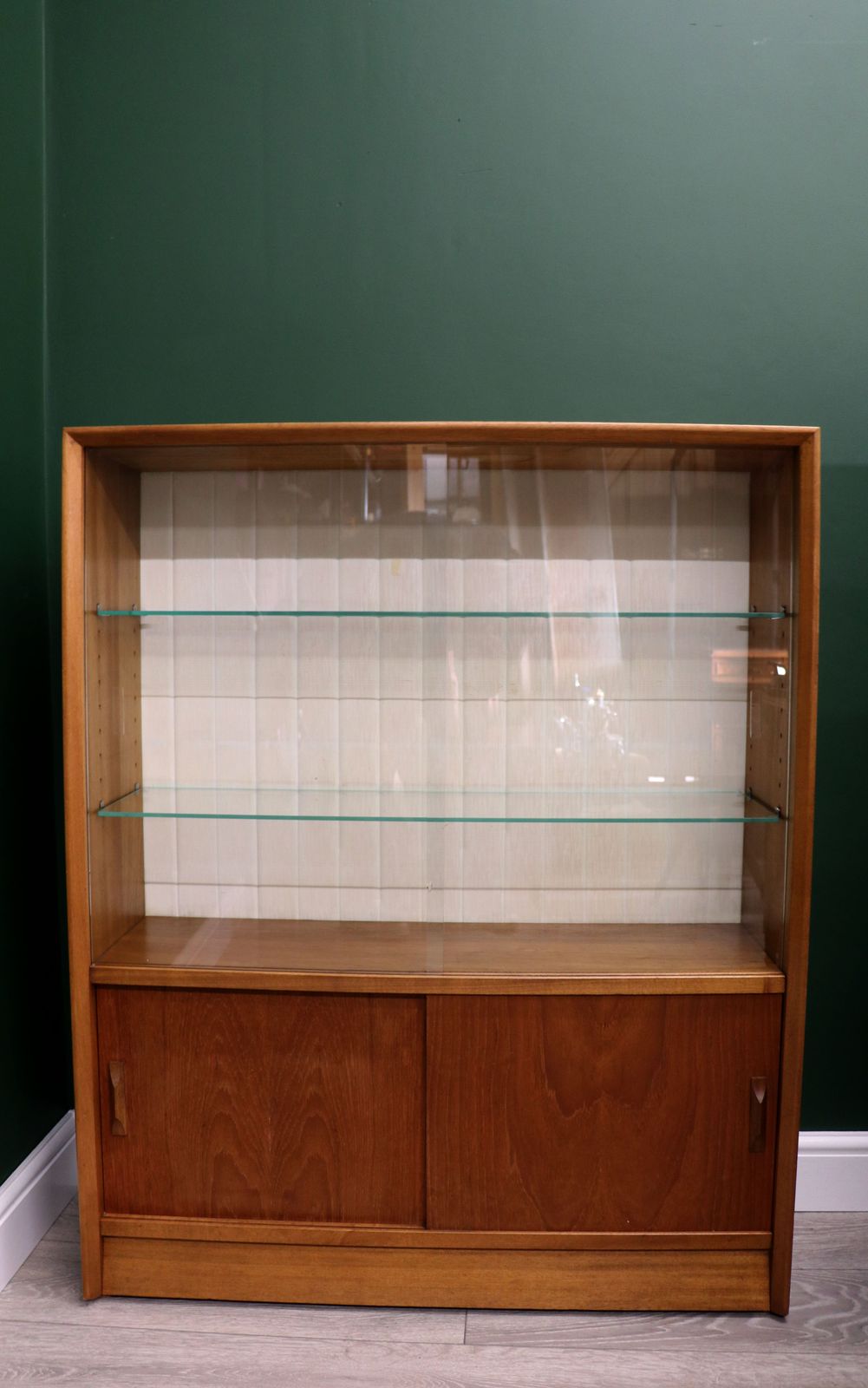 A Lovely & Very Usable Mid Century Bookcase Or Display Cabinet By The Renowned Maker Herbert Gibbs.