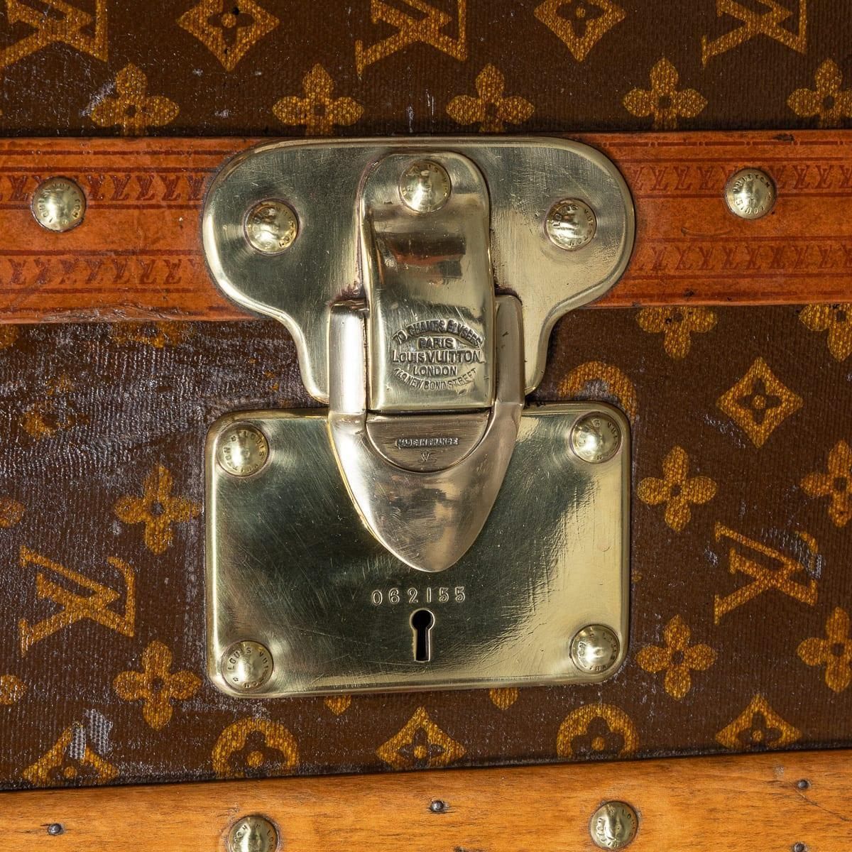 photo vintage 20th Century Louis Vuitton Wardrobe Trunk In Monogram Canvas, France C.1930