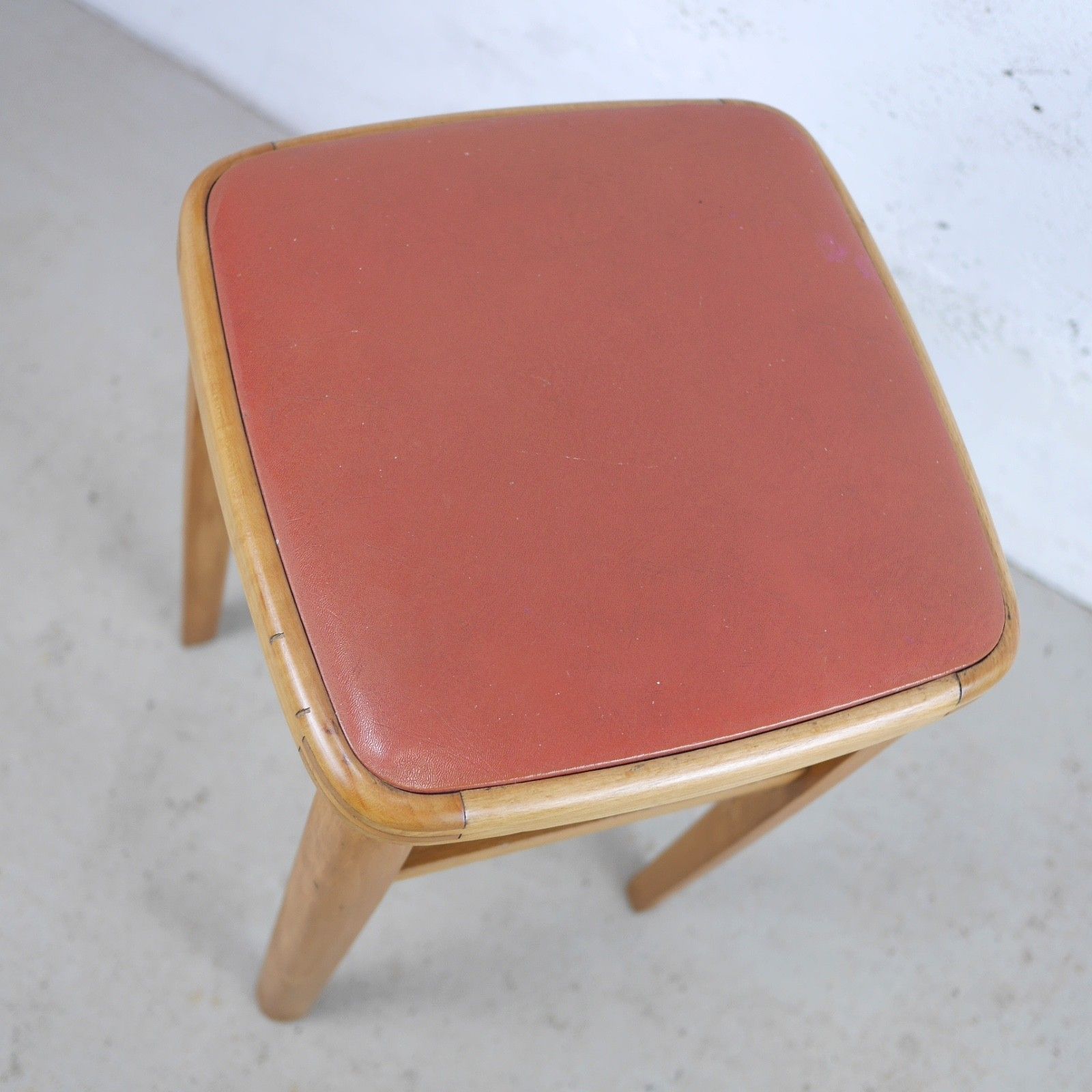 Vintage Mid Century 50s Beech & Leatherette Stool #103213 photo vinterior