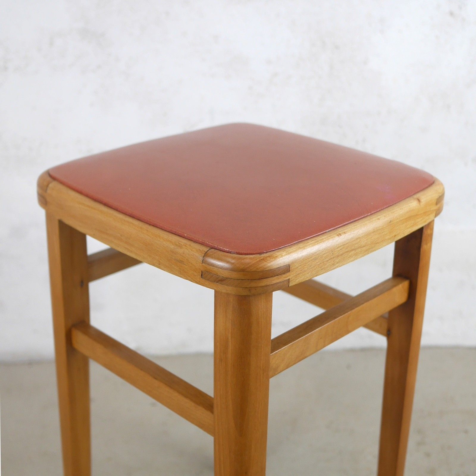 Vintage Mid Century 50s Beech & Leatherette Stool #103213 photo vintage