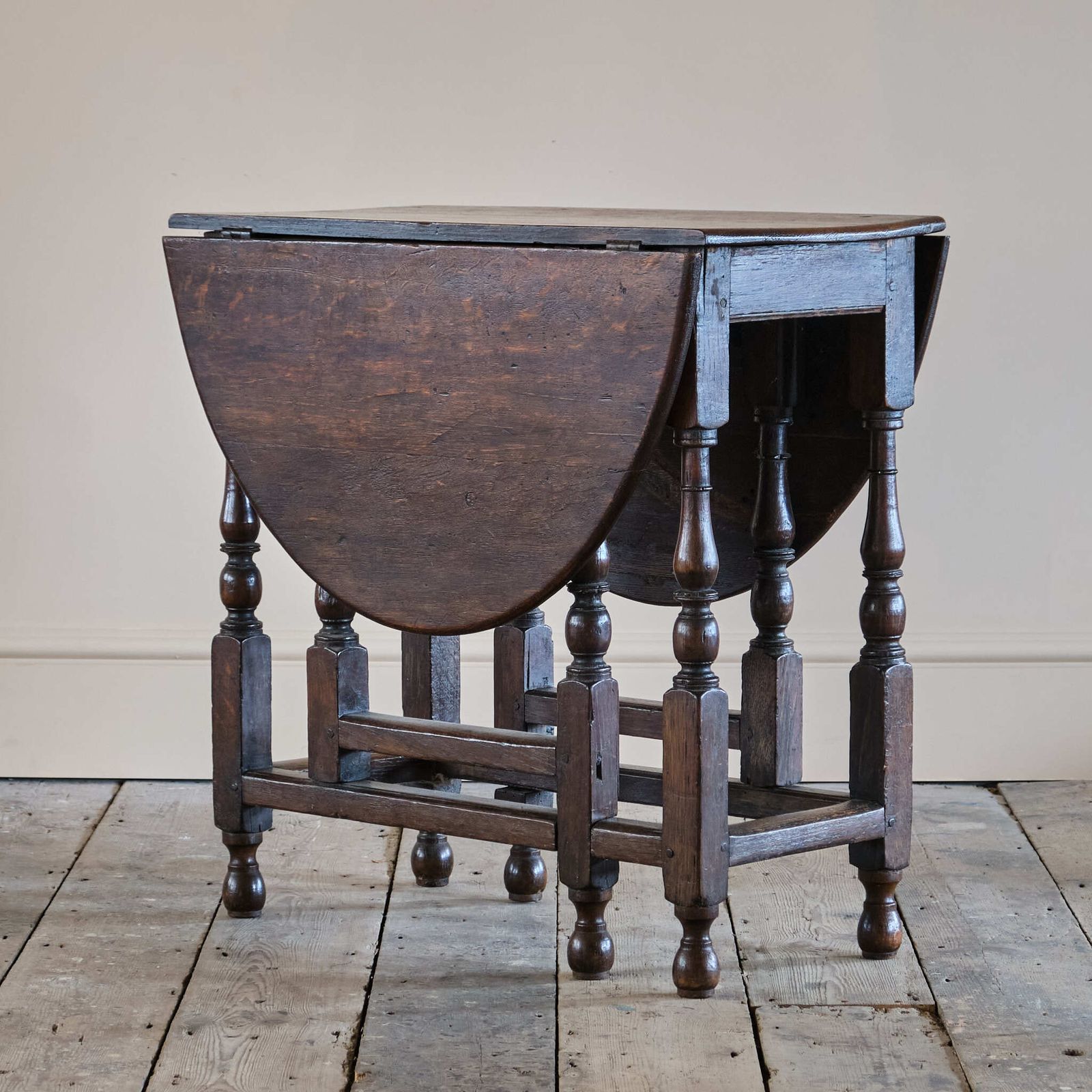 Furniture Small Oak Gateleg Table, 1800s photo