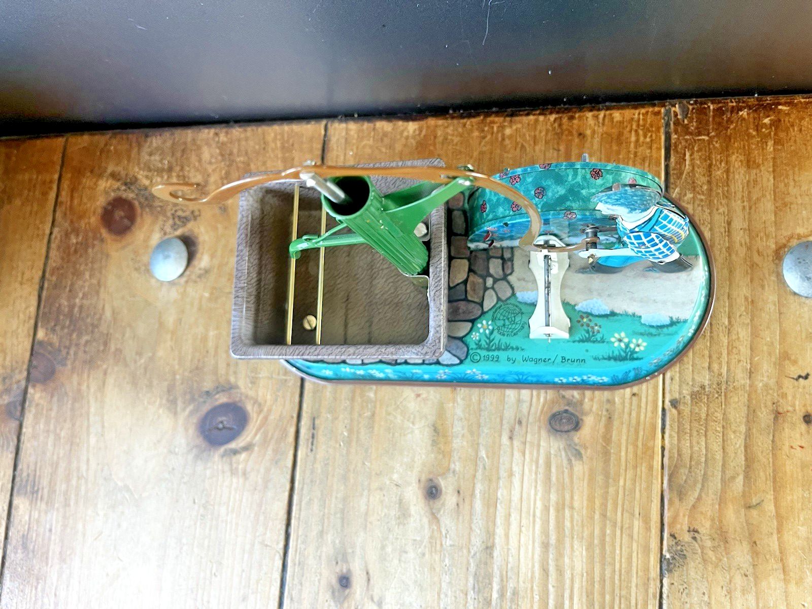 photo furniture Vintage 1999 Jw Wagner Brunn Village Well Pump German Tinplate Tin Toy Box & Key