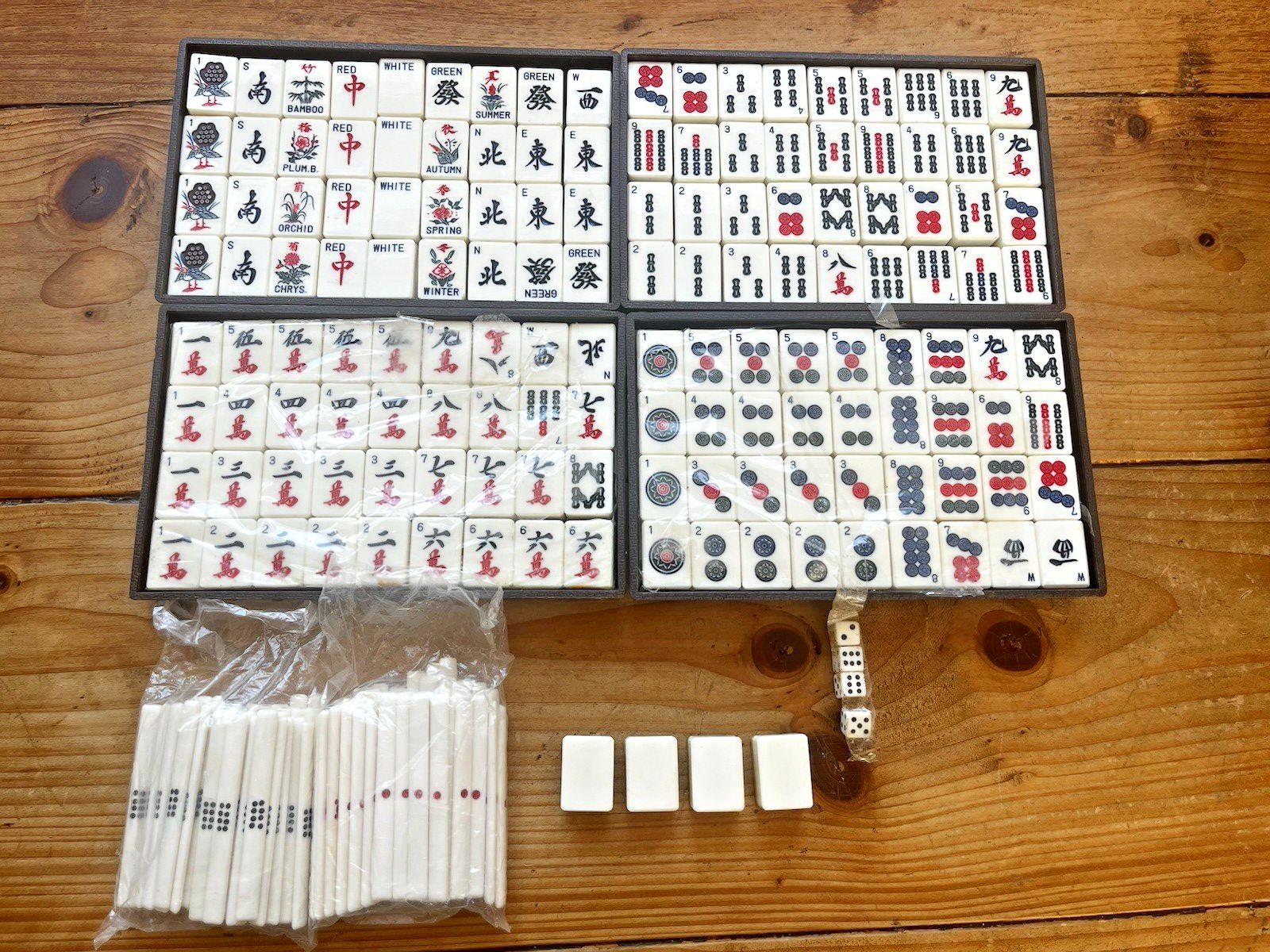 Mid Century Mah Jong Cased Set Bamboo & Celluloid Tiles Complete Scoring Sticks photo vintage
