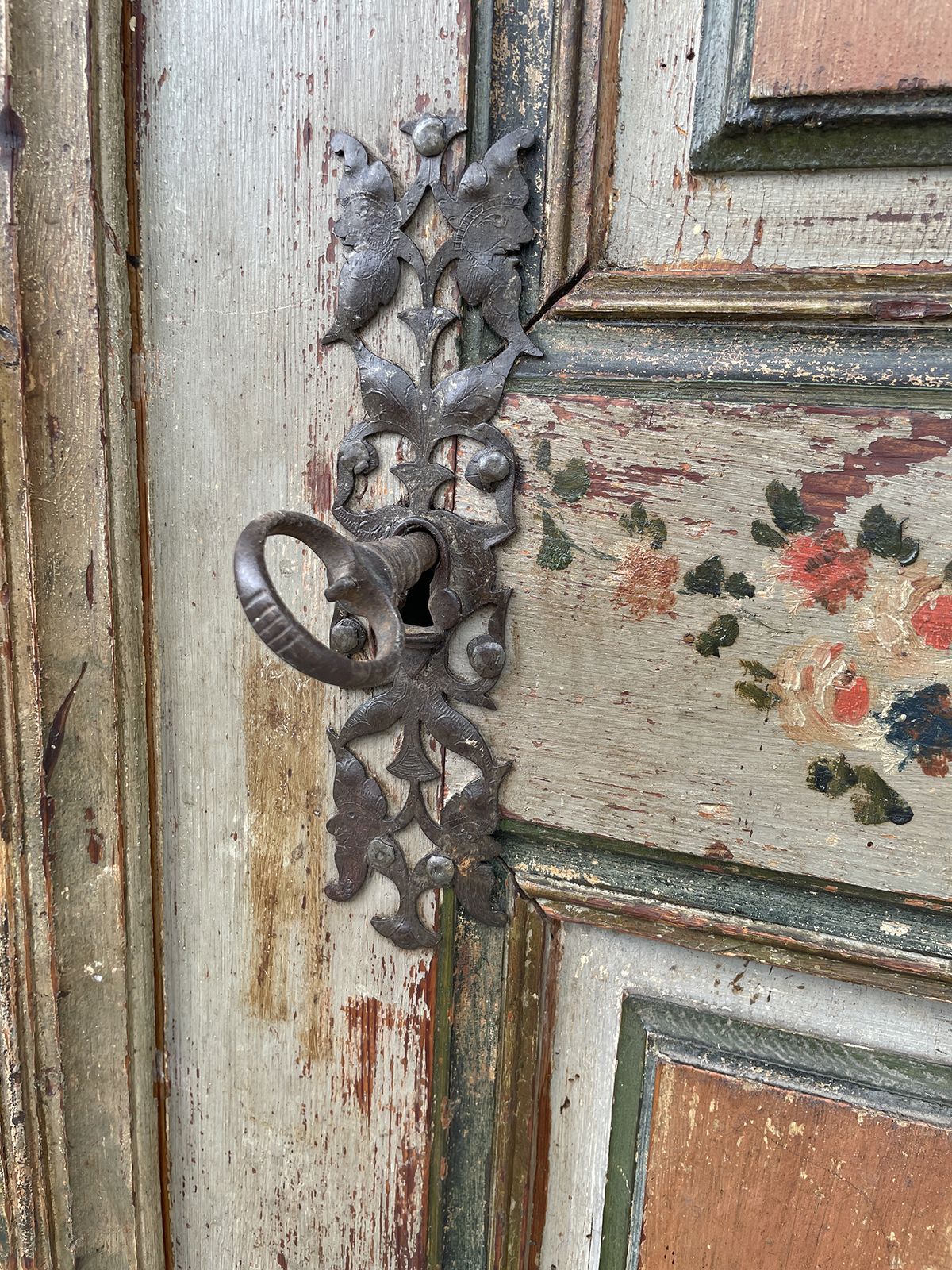 photo vinterior Antique Painted Wardrobe, Dated 1804
