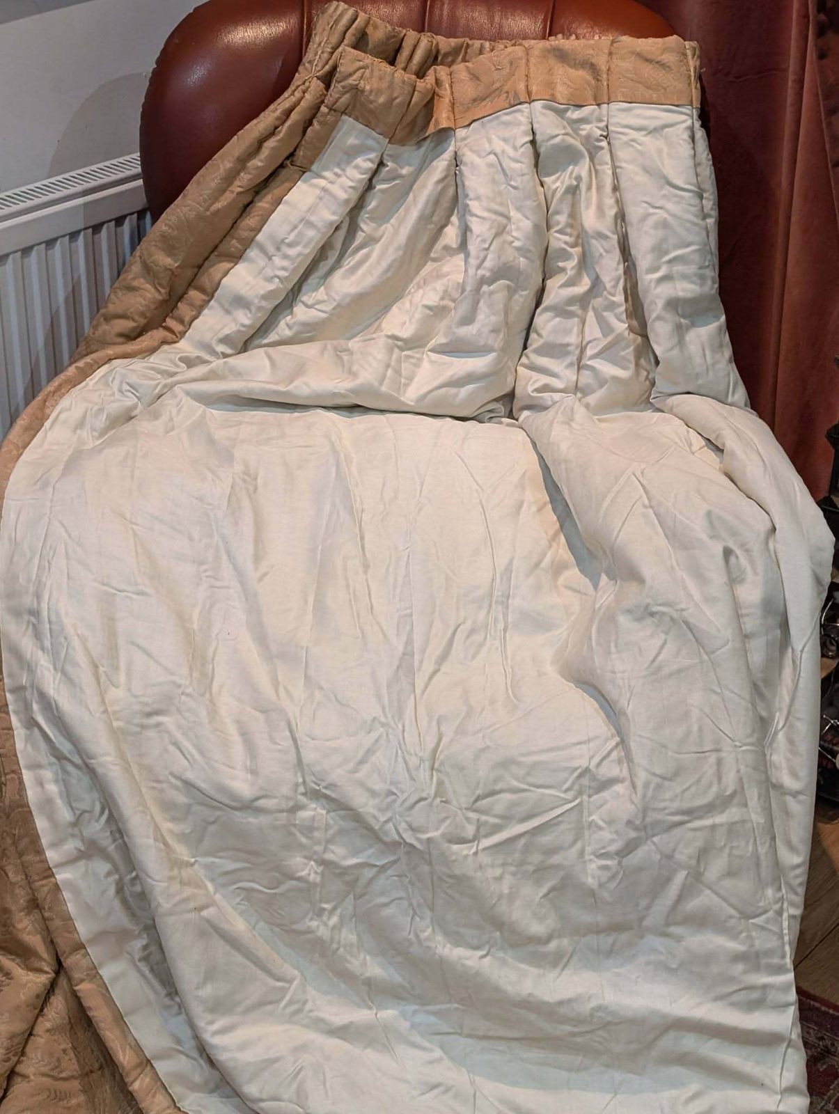 Lovely Vintage Gold Damask Pinch Pleat Second Hand Curtains W224 D254 – Up To 2 Pairs Available photo vinterior