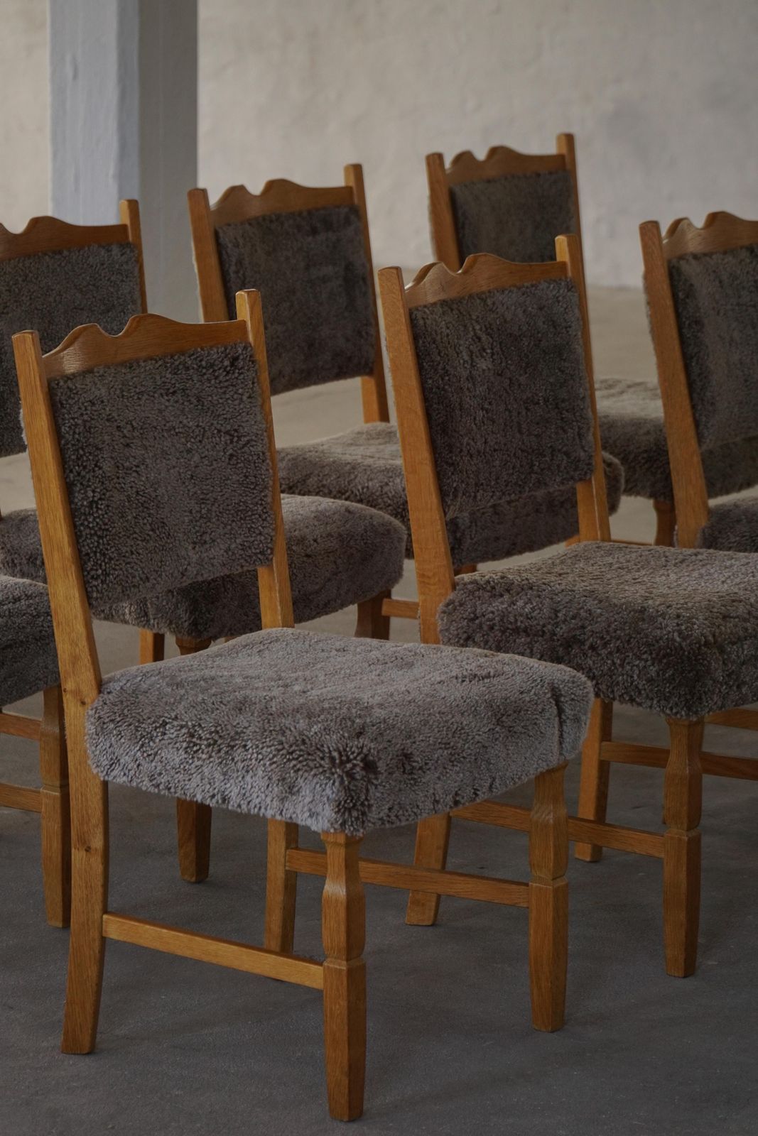 Set Of 8 Danish Modern Dining Chairs In Oak And Lambswool Henning Kjærnulf 1960s photo vinterior