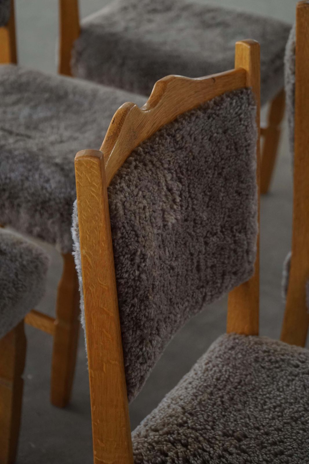 Set Of 8 Danish Modern Dining Chairs In Oak And Lambswool Henning Kjærnulf 1960s photo vintage