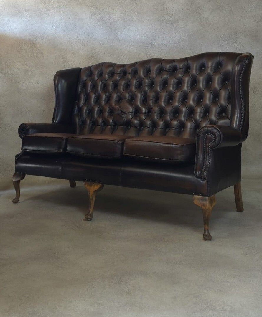 photo furniture Vintage Queen Anne Style High Back Brown Leather Chesterfield Sofa