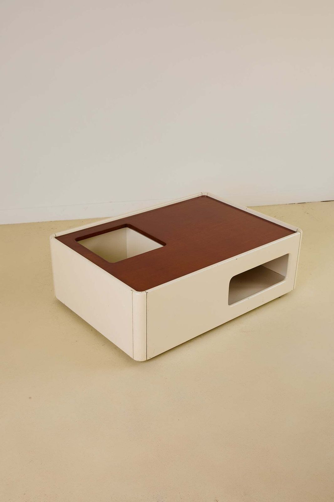 Space Age Coffee Table, 1970s photo furniture