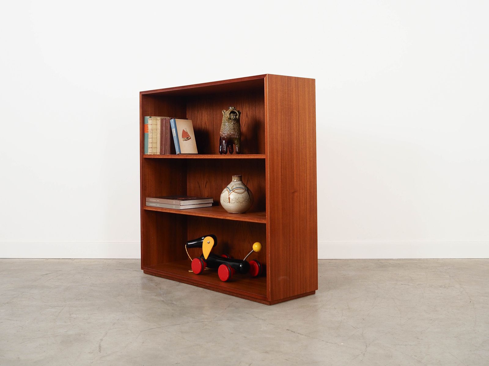Teakhouten boekenkast, Duits design, jaren 1970, geproduceerd door RT Möbel photo for sale