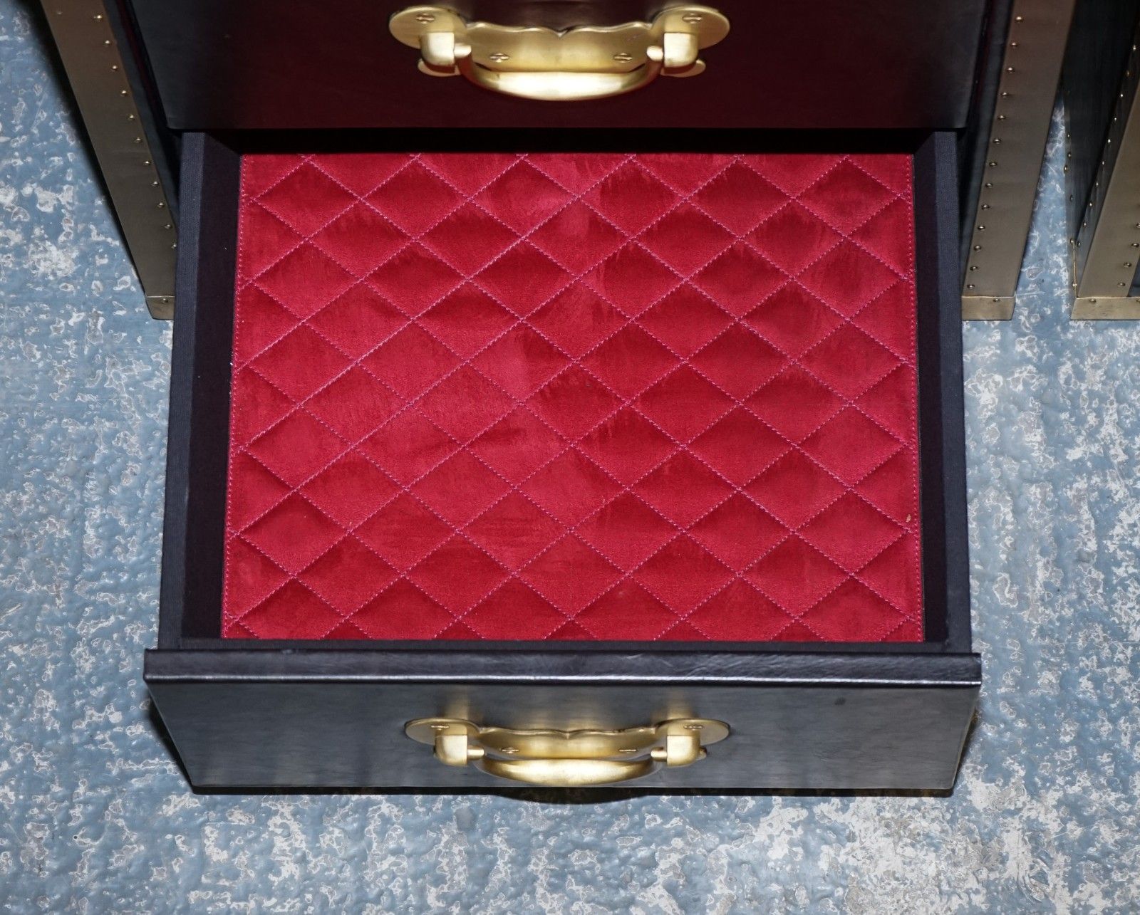 photo vintage Timothy Oulton Cumberland Collection Pair Bedside Nightstands Red Velvet Lining
