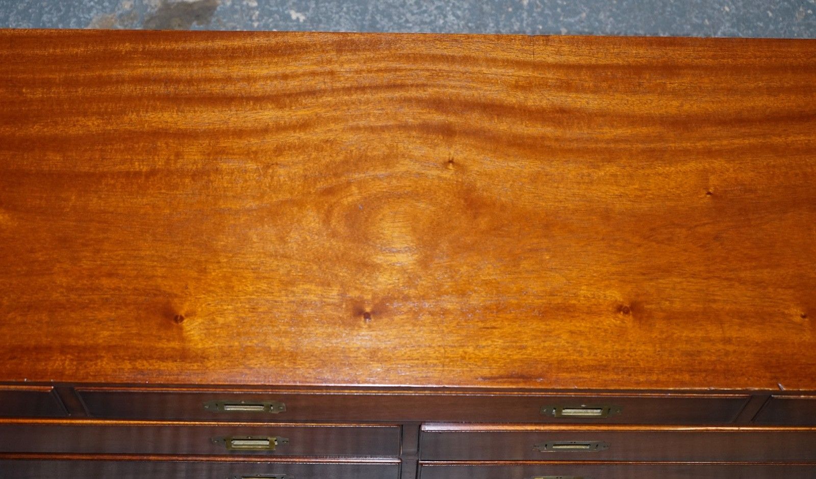photo vinterior Vintage Yew Wood Military Campaign Sideboard Bank Of Drawers With Brass Handles