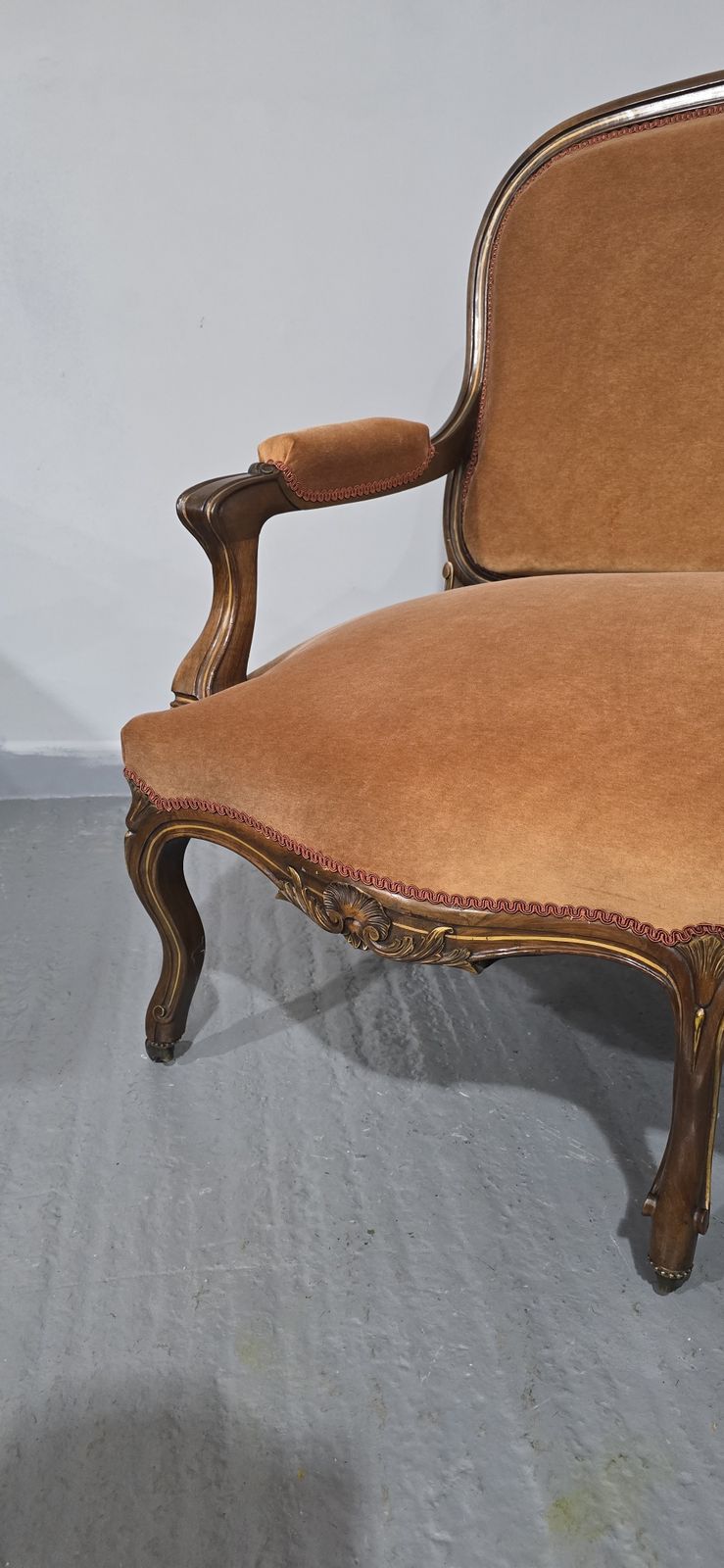 Outstanding French Walnut Couch photo vintage